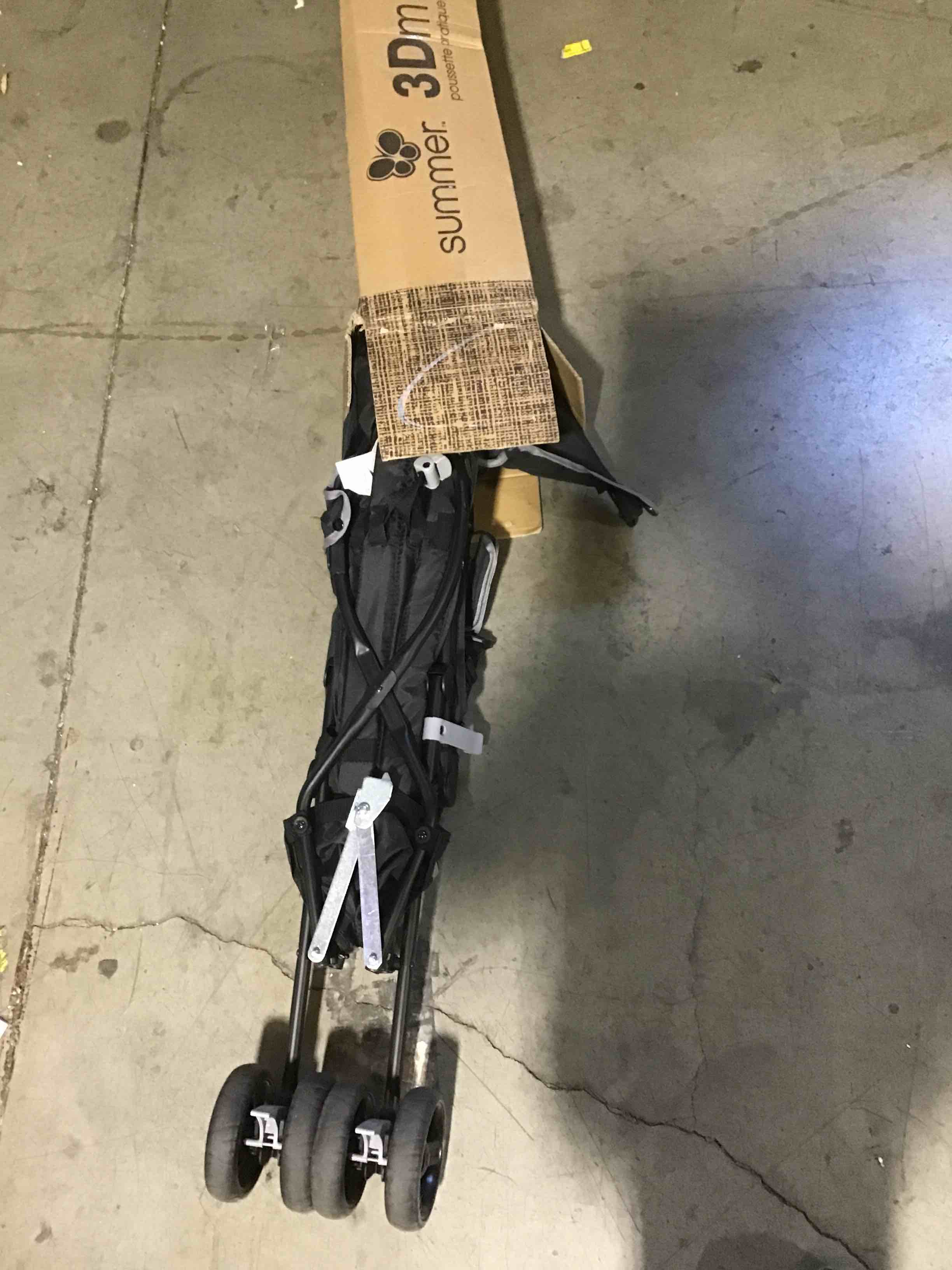 https://s3.amazonaws.com/lotting-images-prod/bidfta/BLU6059852_1710186303777.jpeg