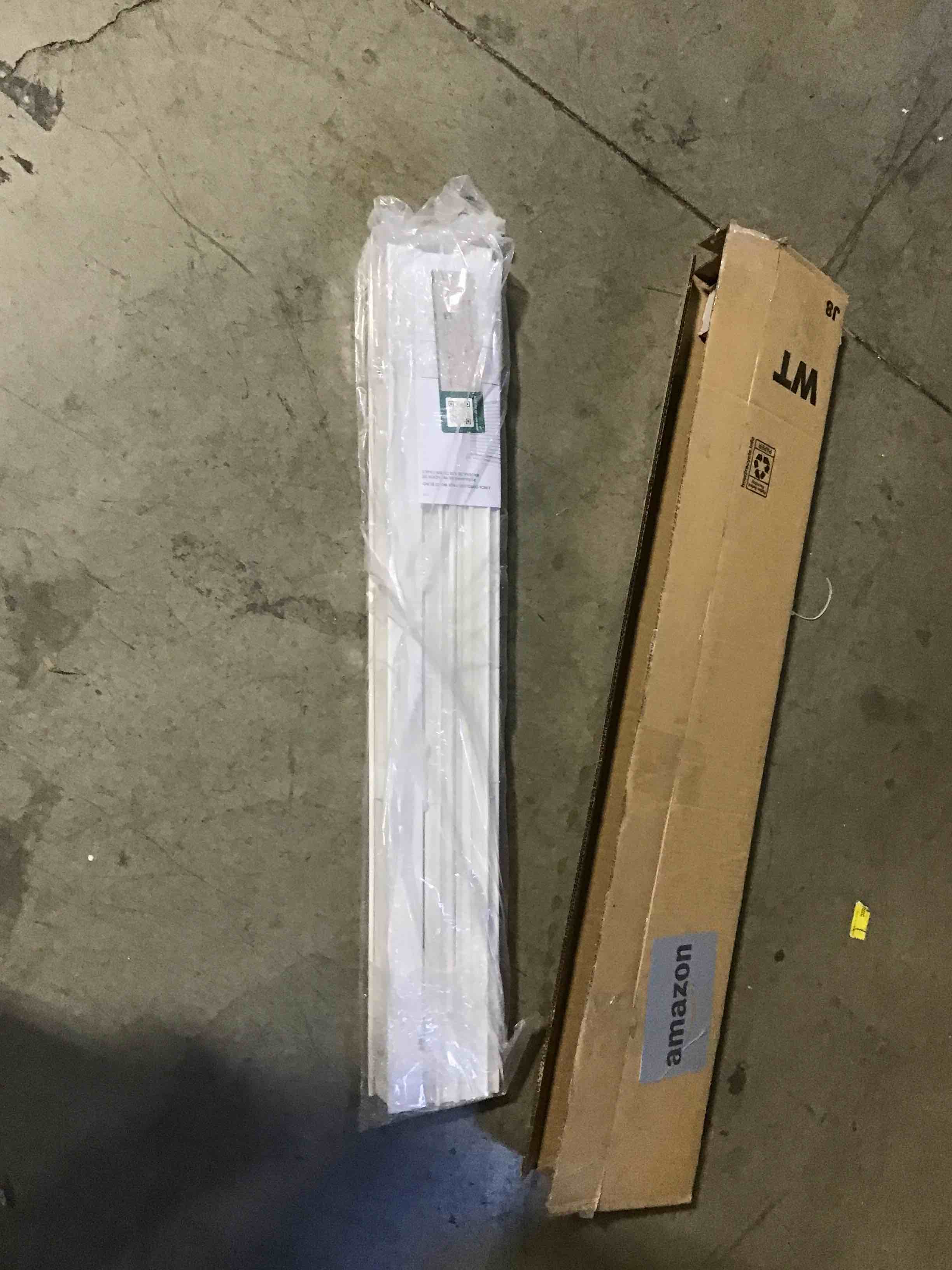 https://s3.amazonaws.com/lotting-images-prod/bidfta/BLU6059860_1710187779589.jpeg