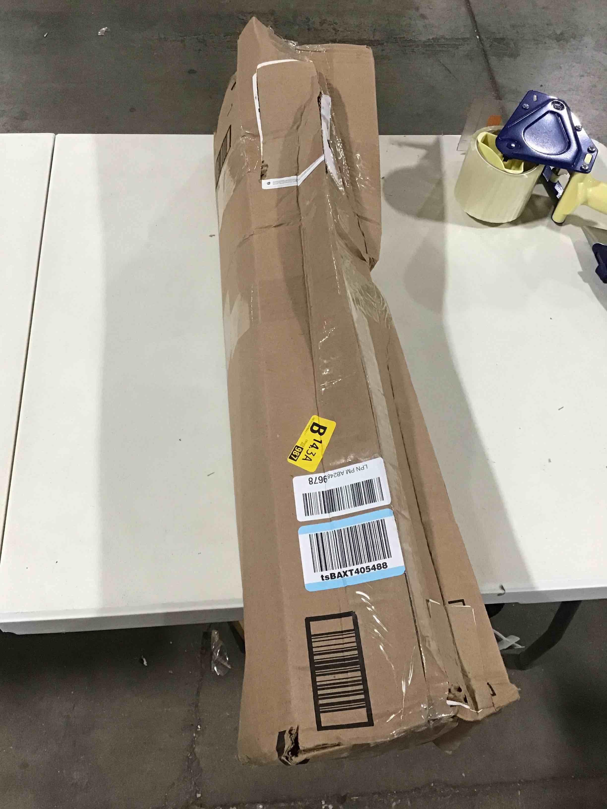 https://s3.amazonaws.com/lotting-images-prod/bidfta/BLU6060186_1710342883127.jpeg