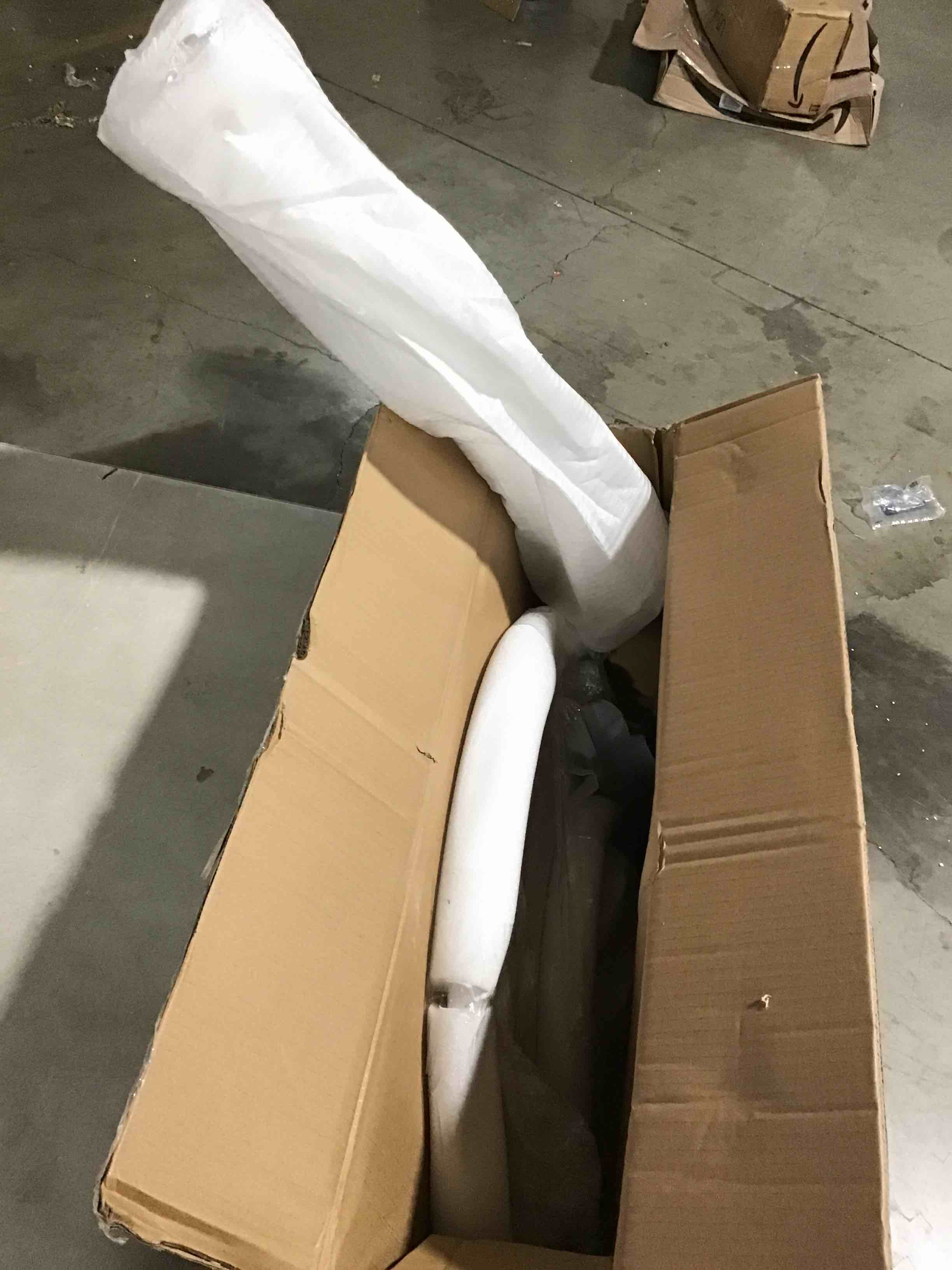 https://s3.amazonaws.com/lotting-images-prod/bidfta/BLU6060405_1710442247698.jpeg