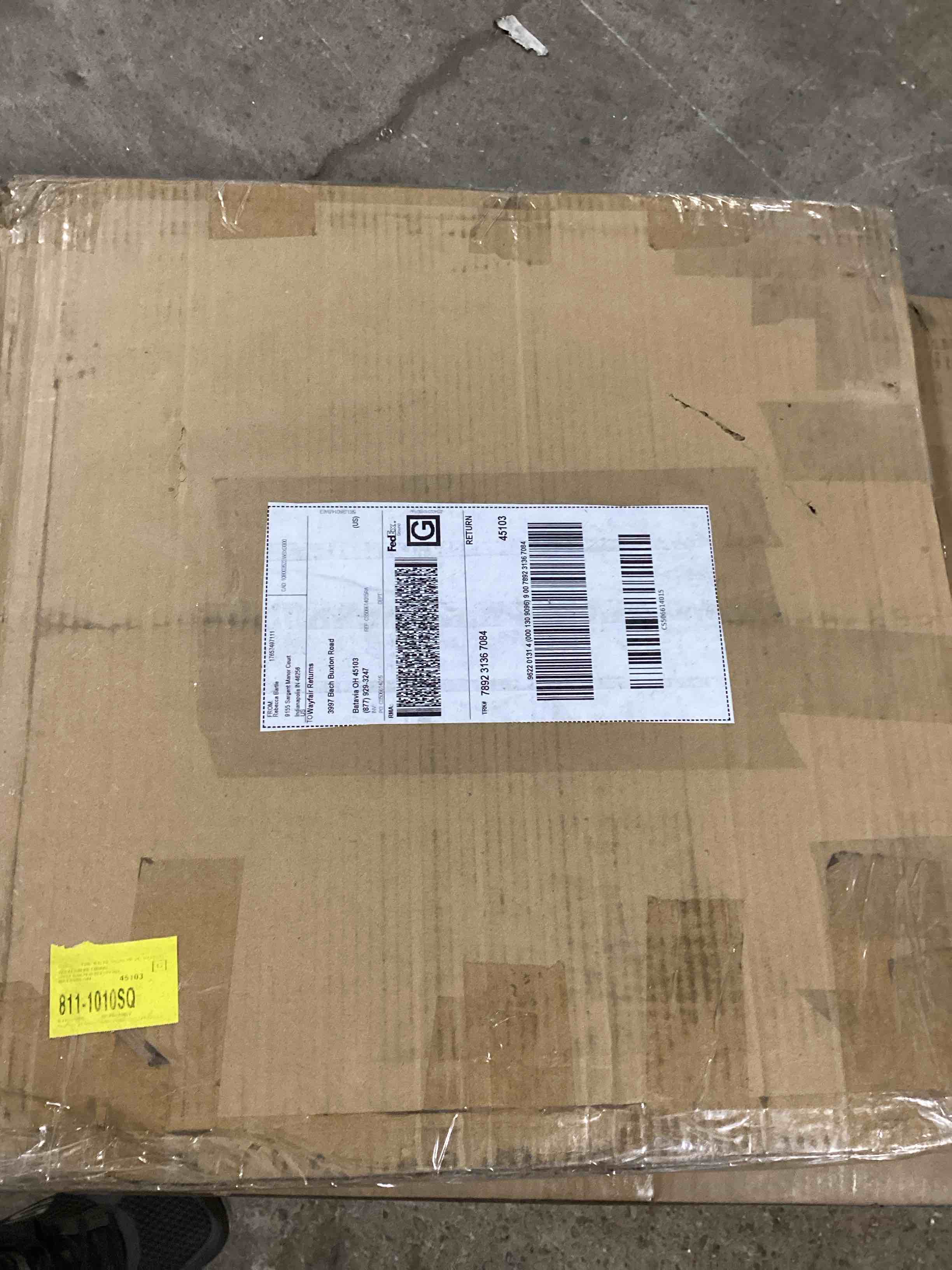 https://s3.amazonaws.com/lotting-images-prod/bidfta/BLU6060499_1706897138780.jpeg