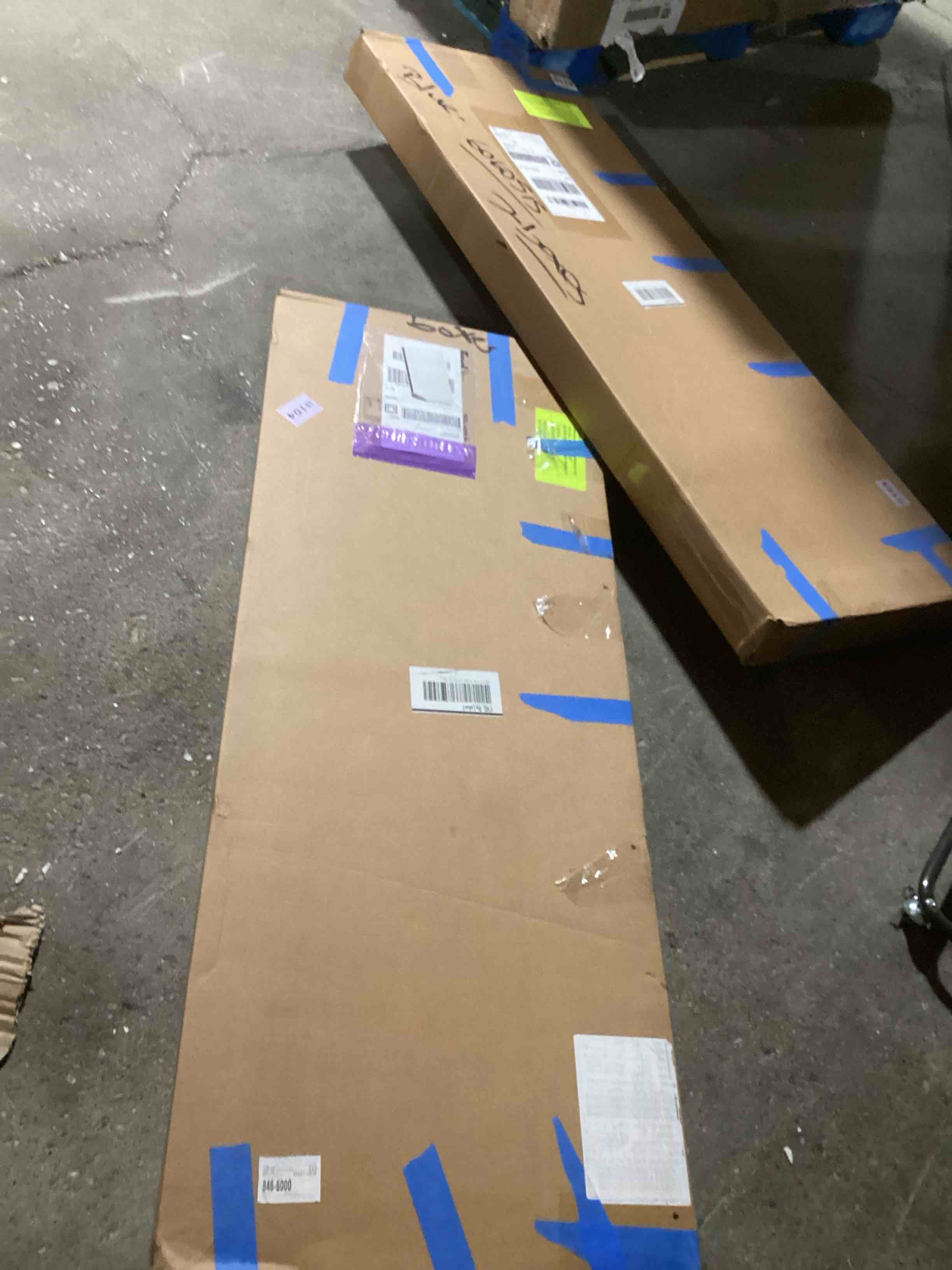 https://s3.amazonaws.com/lotting-images-prod/bidfta/BLU6060515_1706903758152.jpeg
