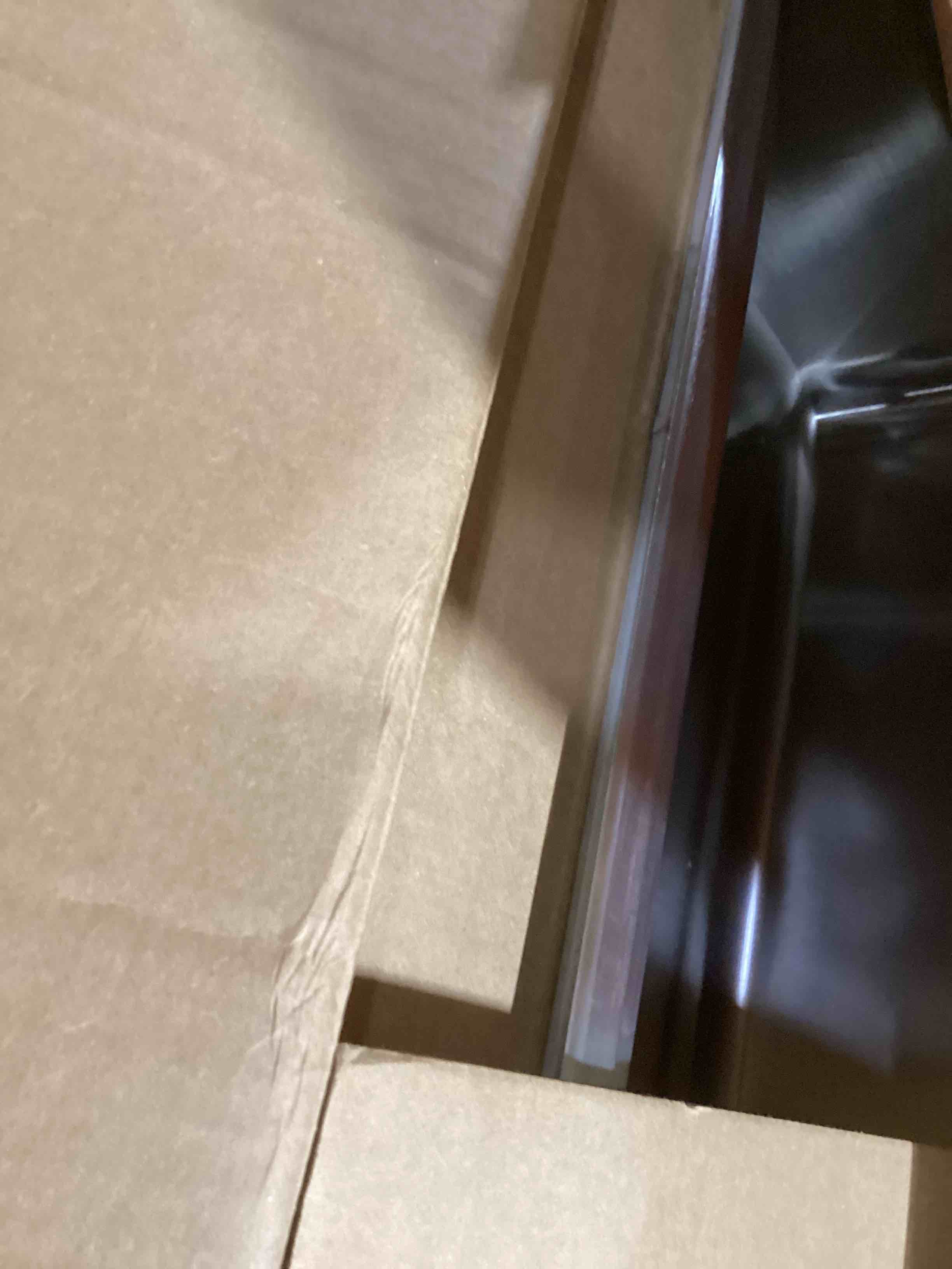 https://s3.amazonaws.com/lotting-images-prod/bidfta/BLU6060843_1707739708258.jpeg