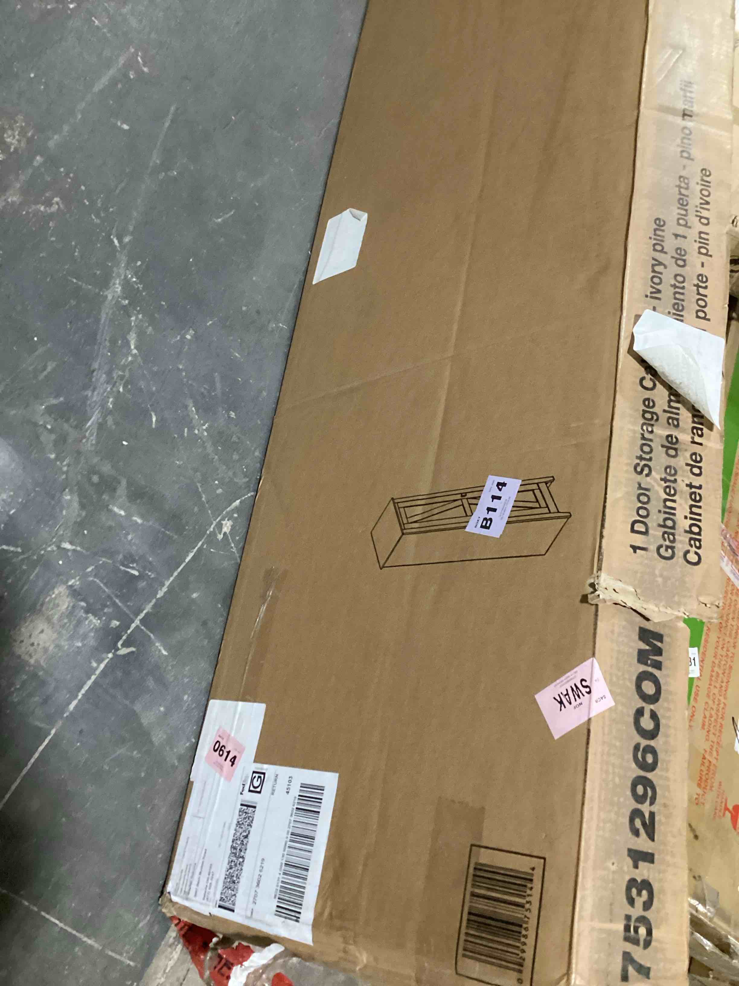 https://s3.amazonaws.com/lotting-images-prod/bidfta/BLU6061724_1709059155127.jpeg