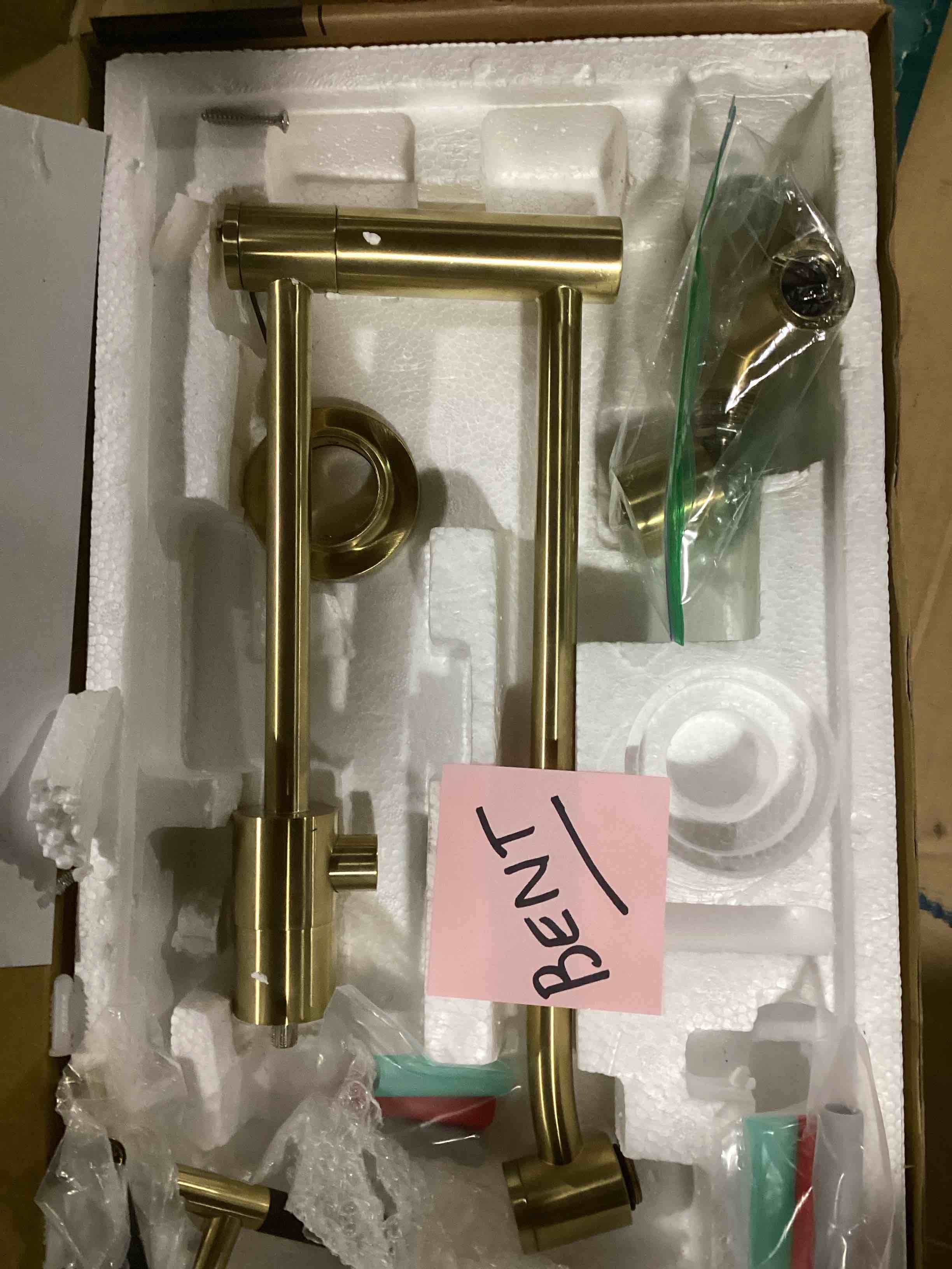 https://s3.amazonaws.com/lotting-images-prod/bidfta/BLU6061735_1709062075263.jpeg
