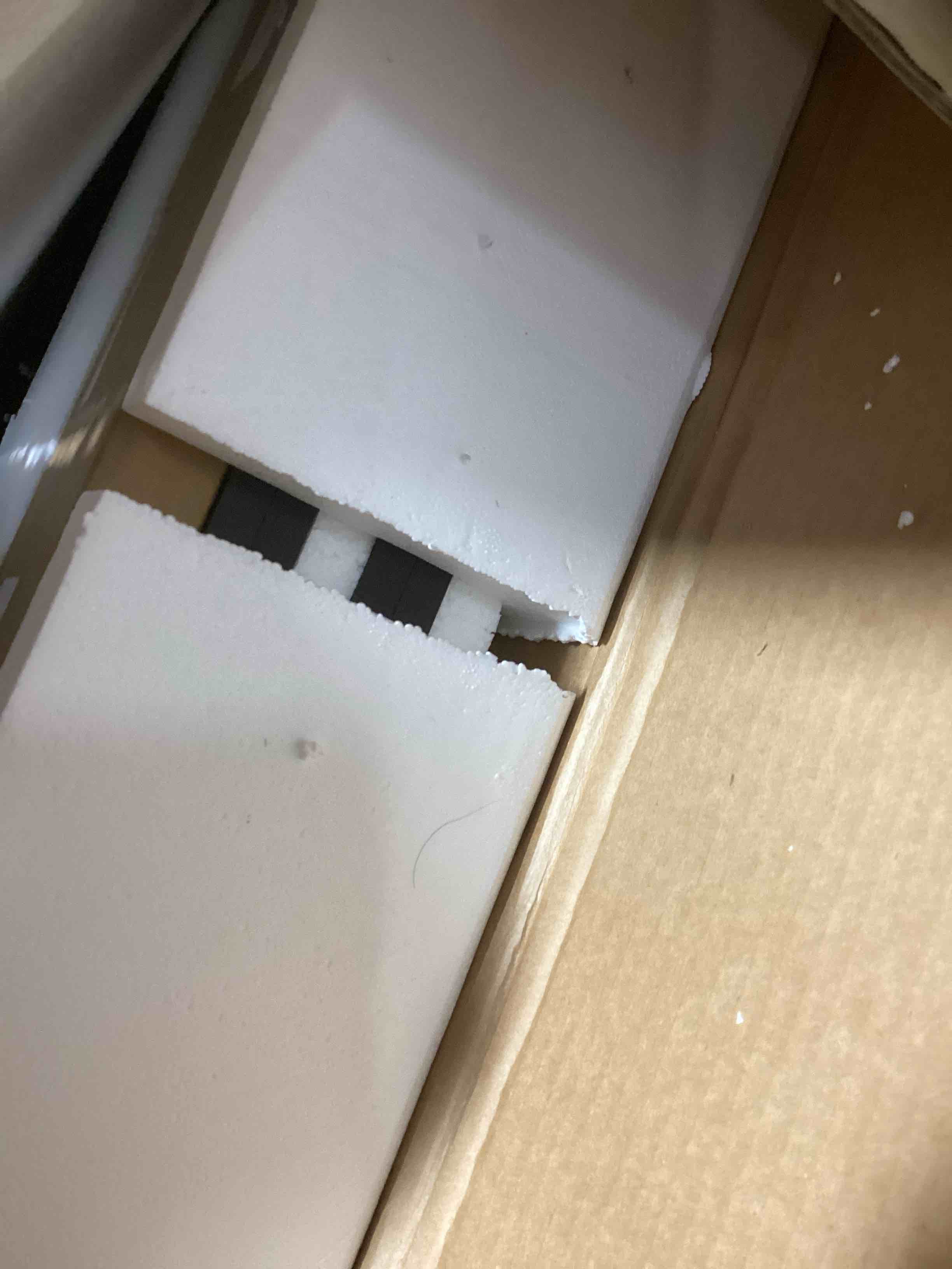 https://s3.amazonaws.com/lotting-images-prod/bidfta/BLU6061767_1709123647945.jpeg