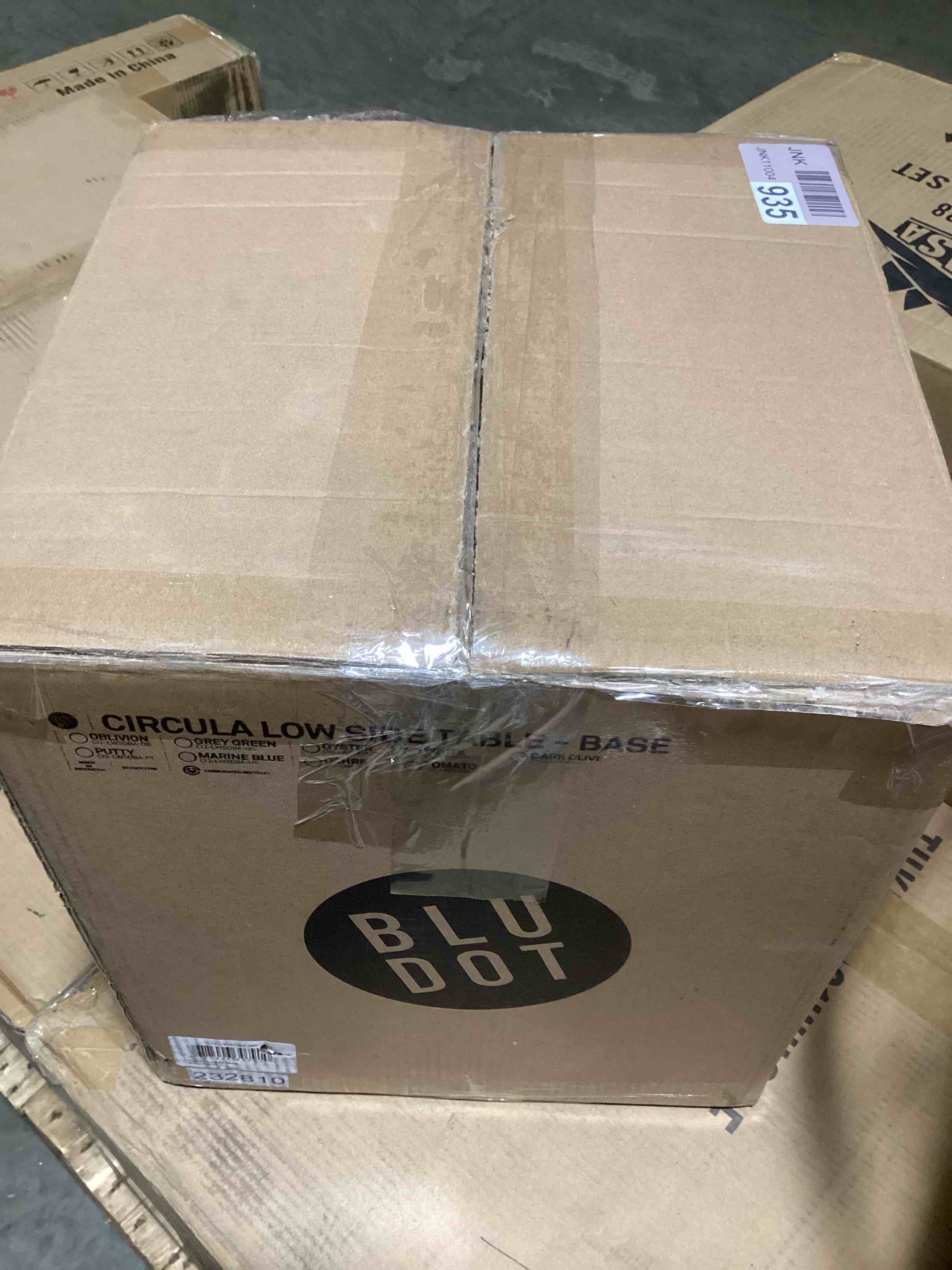 https://s3.amazonaws.com/lotting-images-prod/bidfta/BLU6061769_1709124124096.jpeg