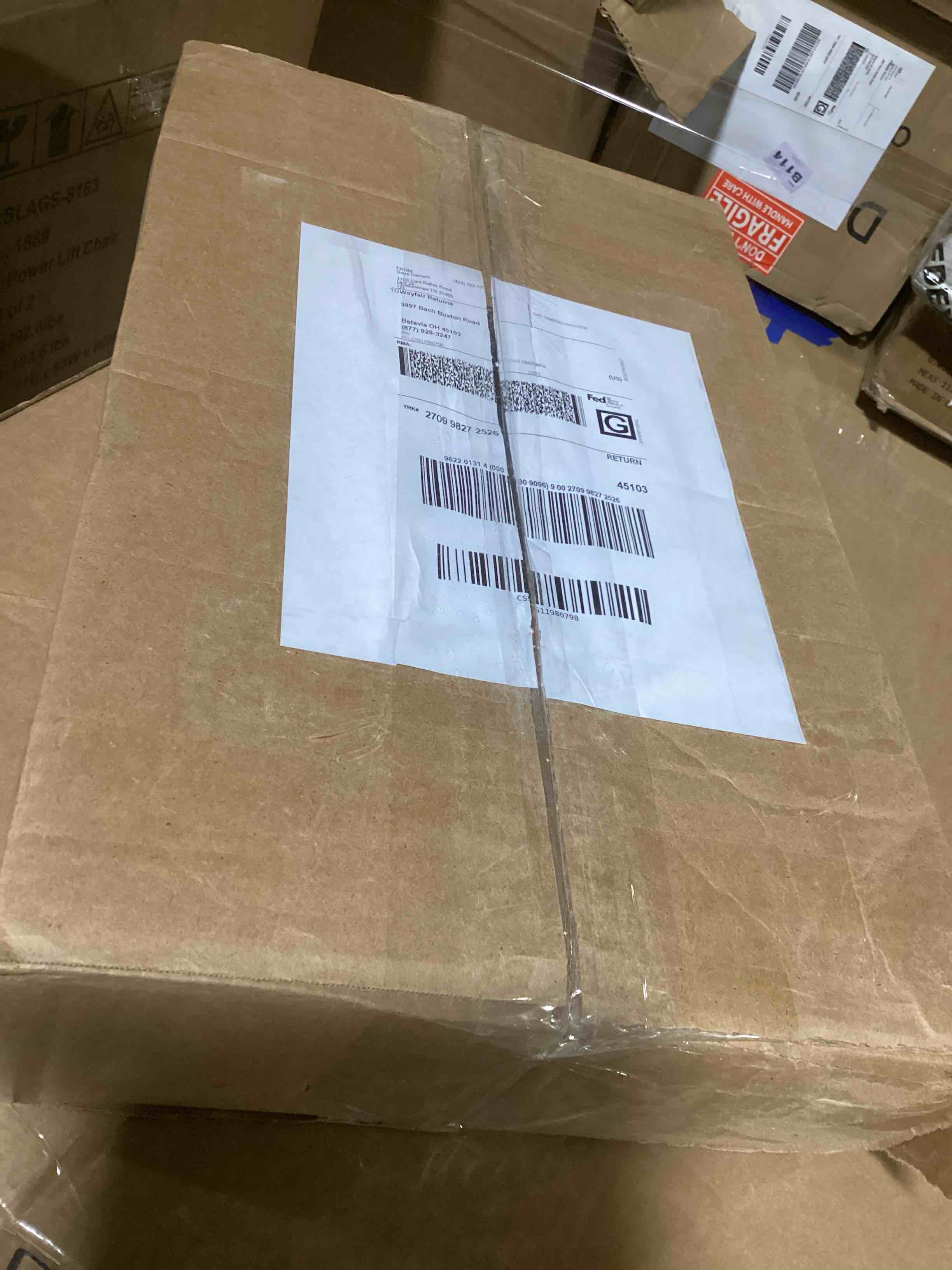 https://s3.amazonaws.com/lotting-images-prod/bidfta/BLU6061808_1709136718058.jpeg