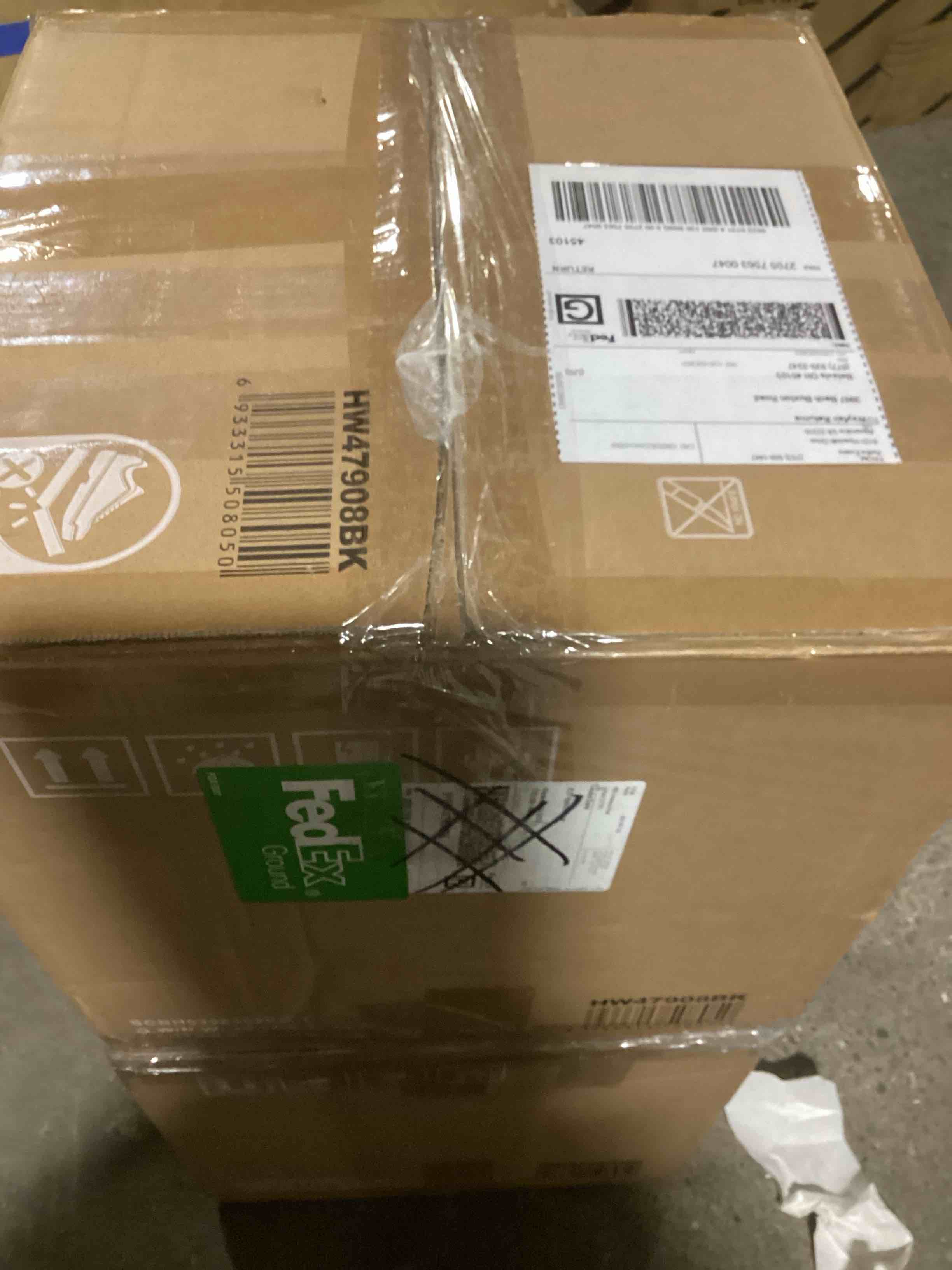 https://s3.amazonaws.com/lotting-images-prod/bidfta/BLU6061816_1709139572306.jpeg