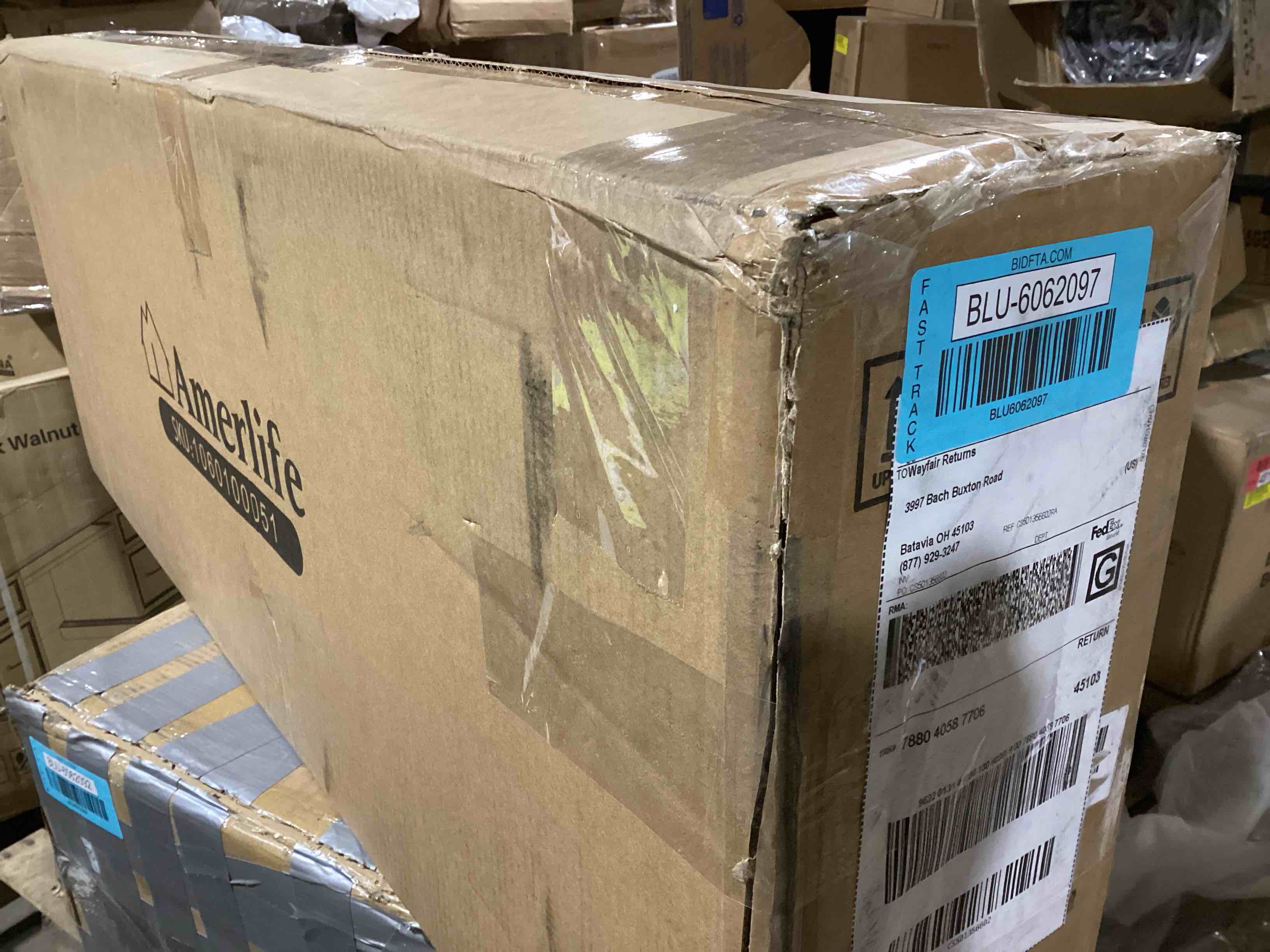 https://s3.amazonaws.com/lotting-images-prod/bidfta/BLU6062097_1707425890681.jpeg