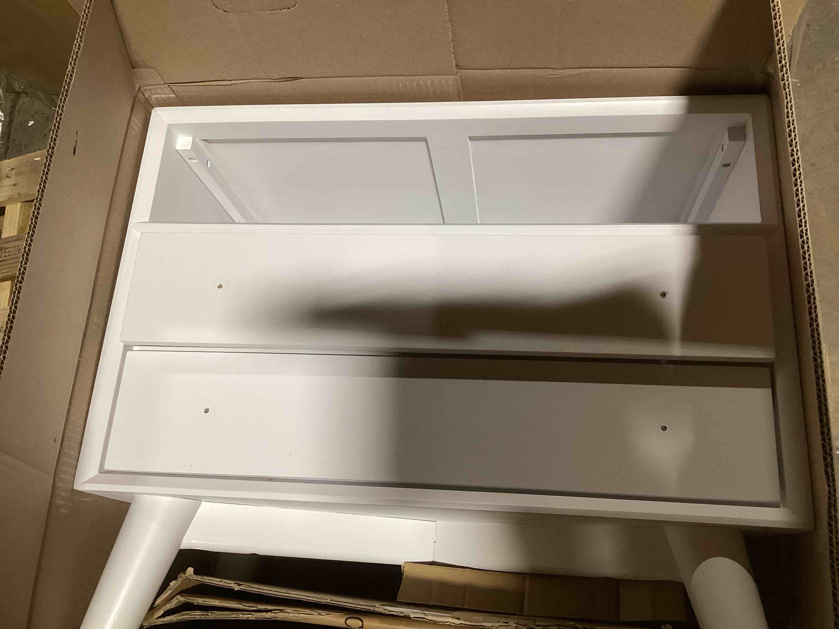 https://s3.amazonaws.com/lotting-images-prod/bidfta/BLU6062217_1707763782898.jpeg