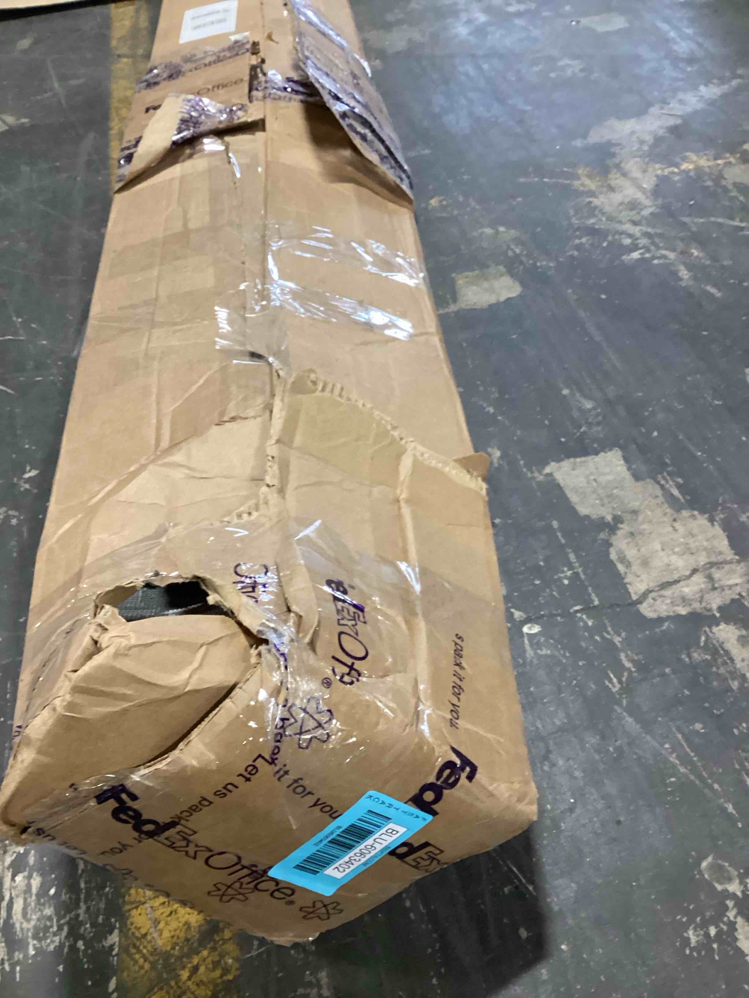 https://s3.amazonaws.com/lotting-images-prod/bidfta/BLU6063402_1709129652729.jpeg