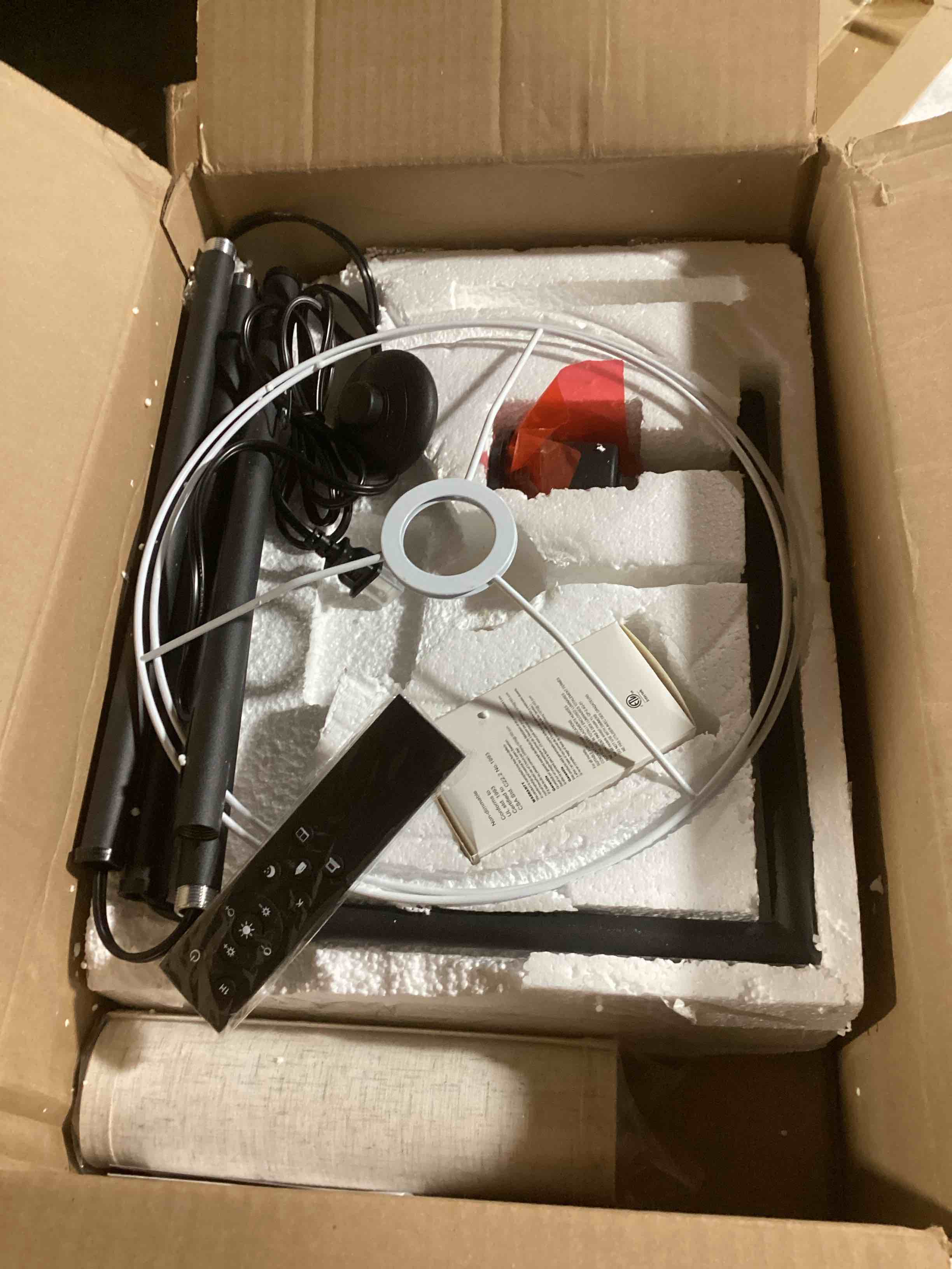 https://s3.amazonaws.com/lotting-images-prod/bidfta/BLU6063972_1708609303487.jpeg