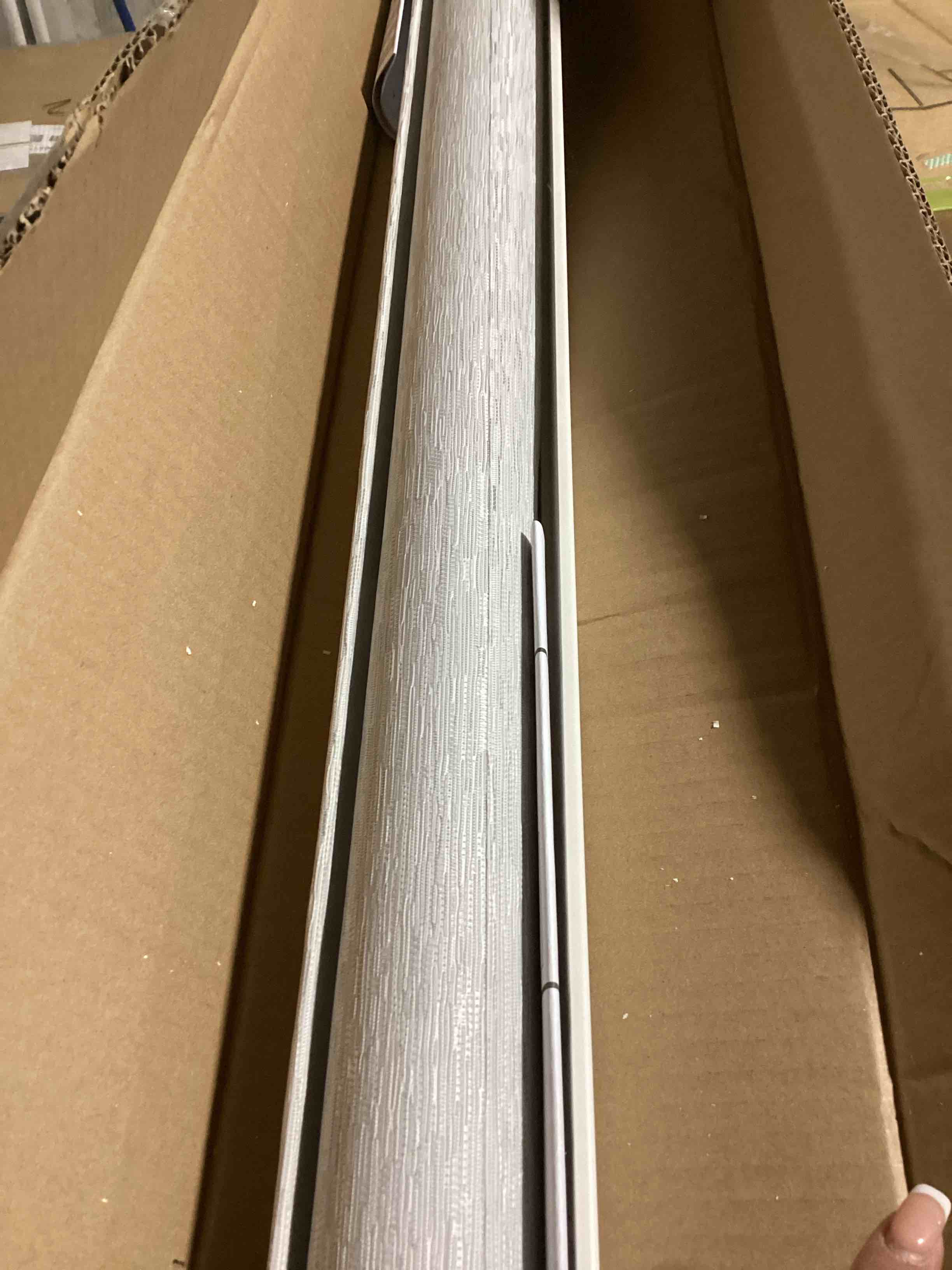https://s3.amazonaws.com/lotting-images-prod/bidfta/BLU6064001_1708618657683.jpeg