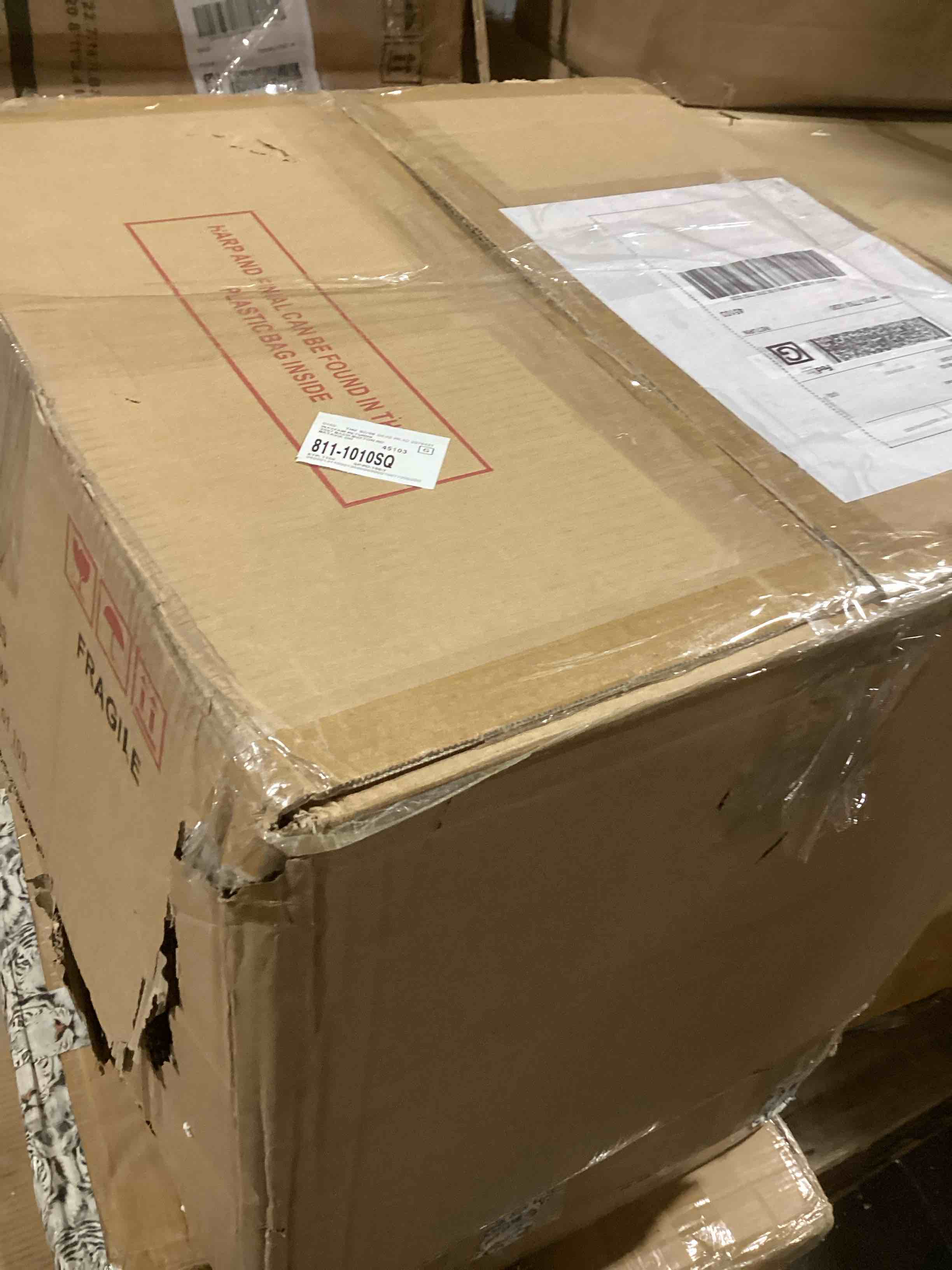 https://s3.amazonaws.com/lotting-images-prod/bidfta/BLU6064149_1708721925821.jpeg