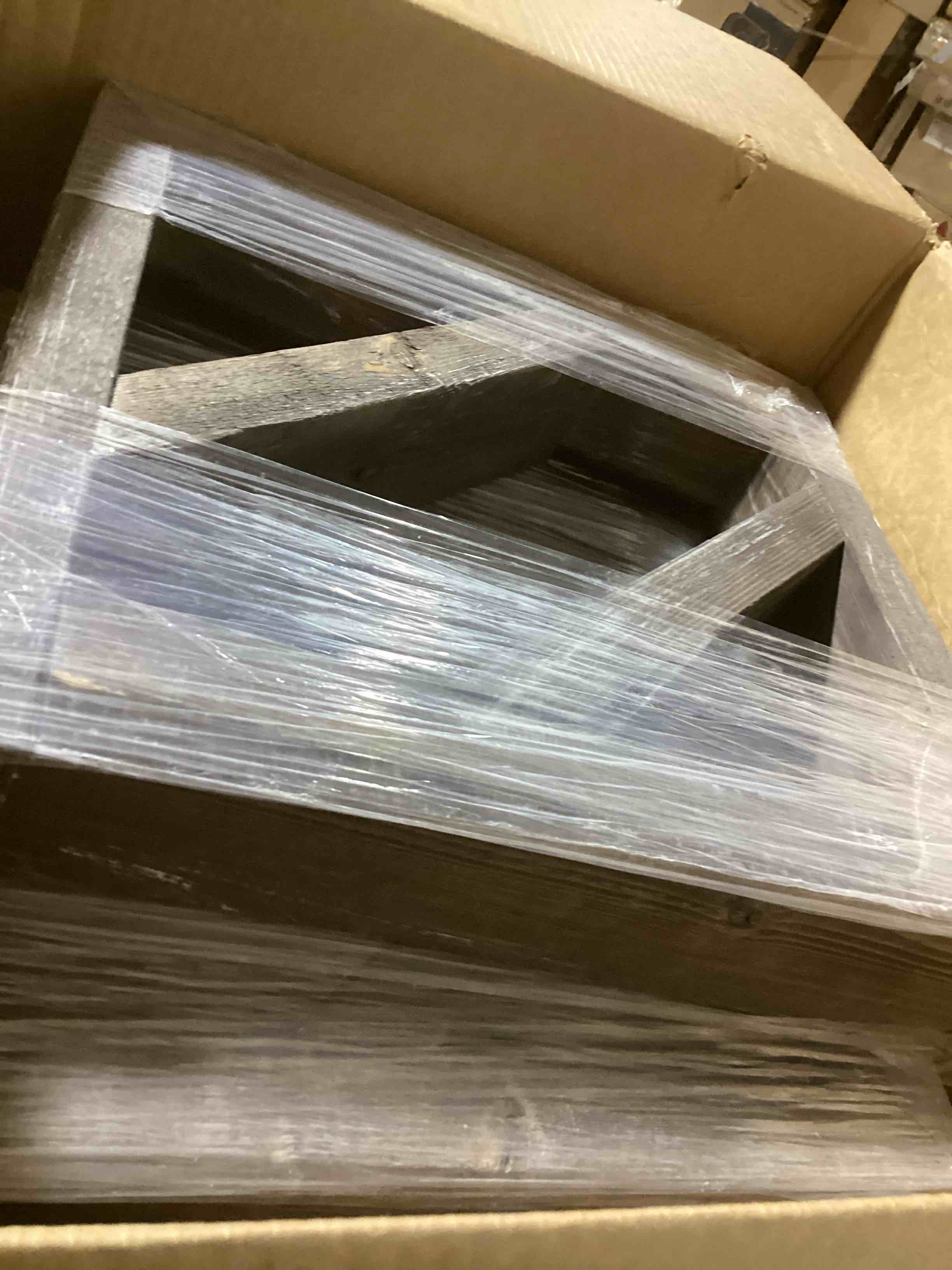 https://s3.amazonaws.com/lotting-images-prod/bidfta/BLU6064253_1708975545312.jpeg