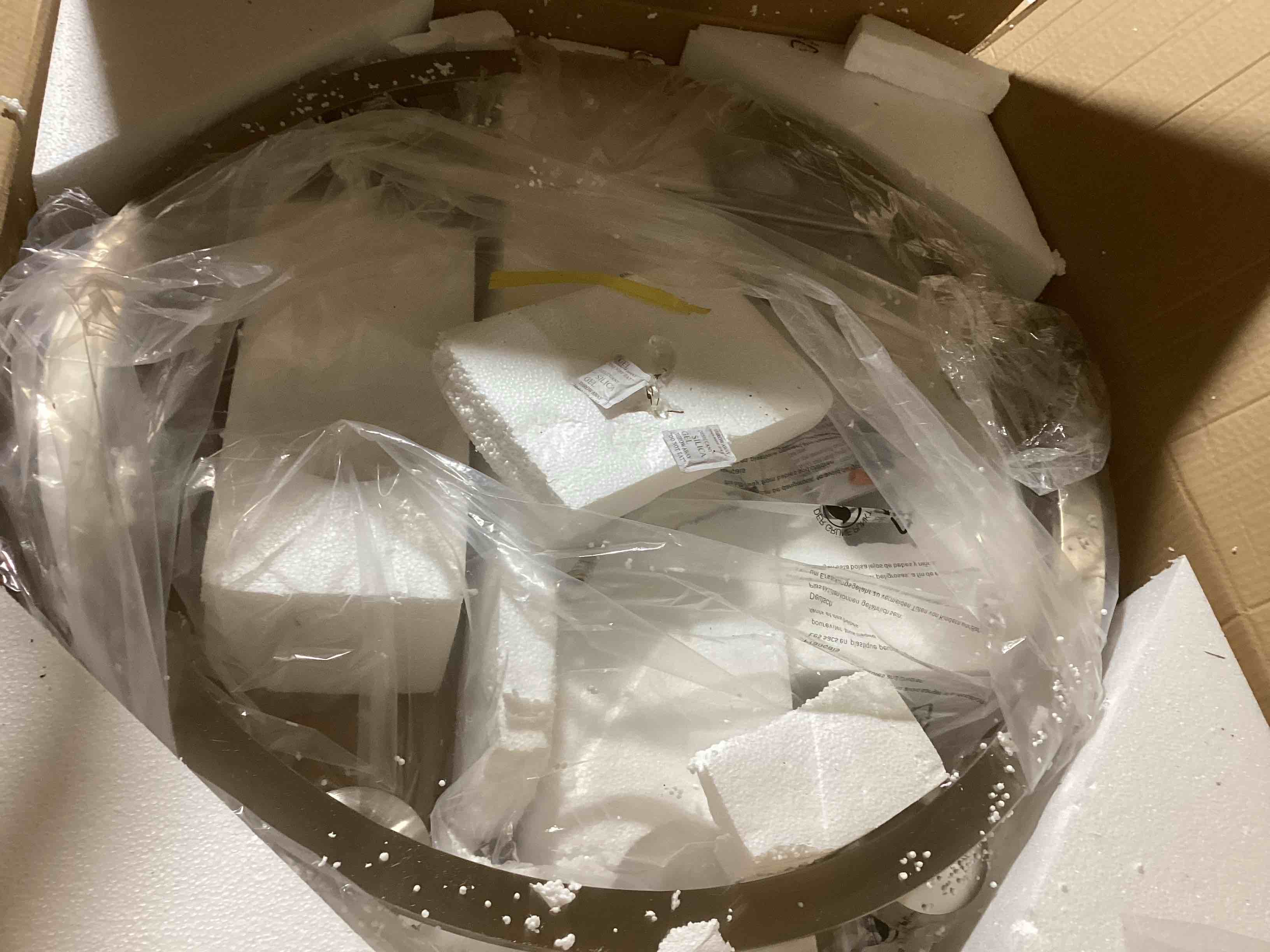 https://s3.amazonaws.com/lotting-images-prod/bidfta/BLU6064256_1708977357436.jpeg