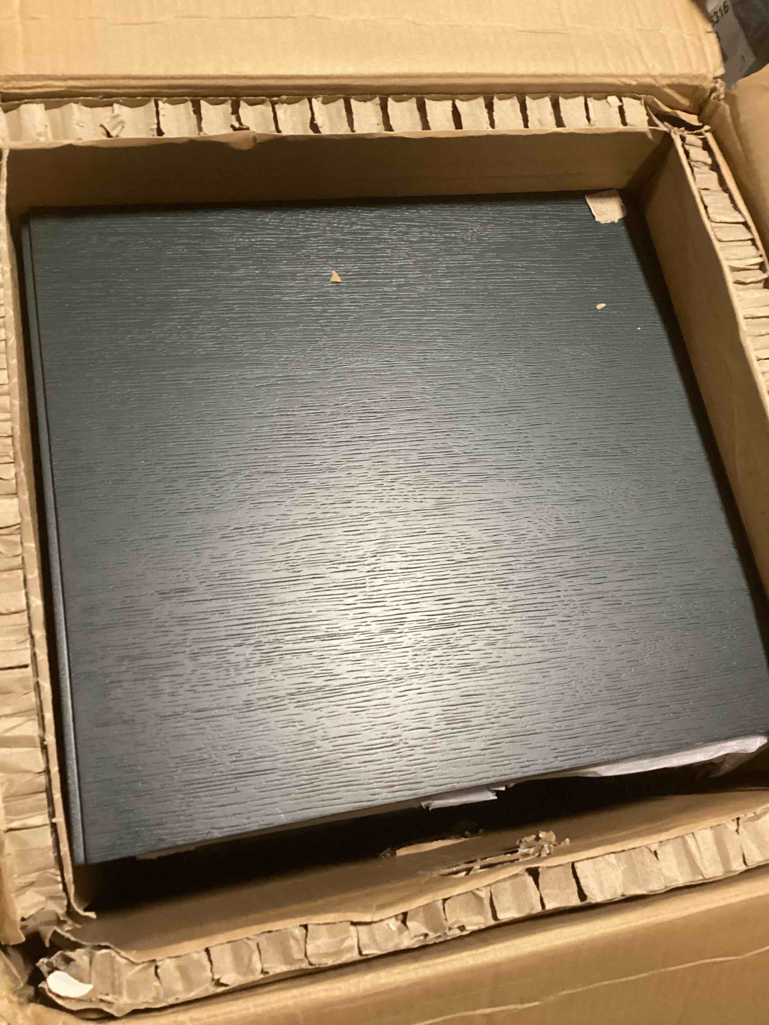 https://s3.amazonaws.com/lotting-images-prod/bidfta/BLU6064432_1709128876807.jpeg