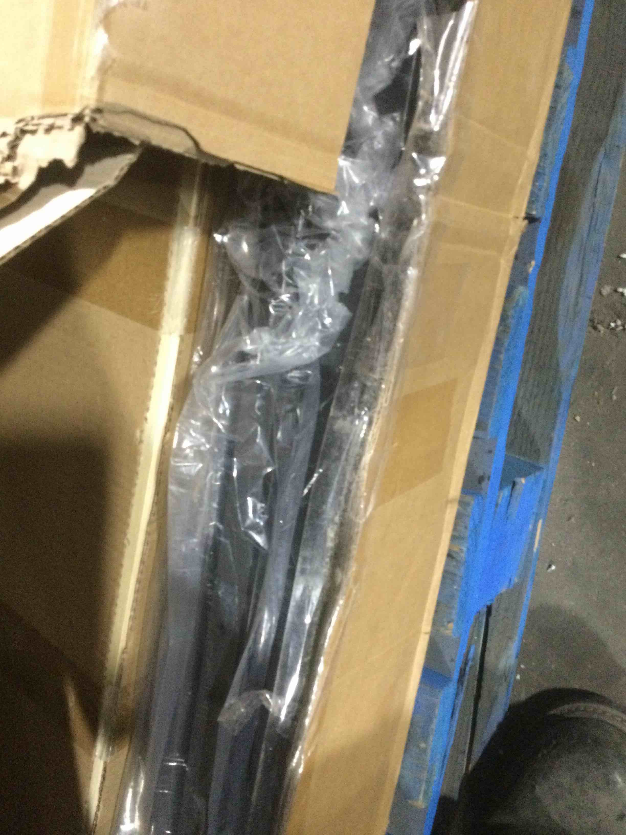 https://s3.amazonaws.com/lotting-images-prod/bidfta/BLU6065023_1706802825712.jpeg