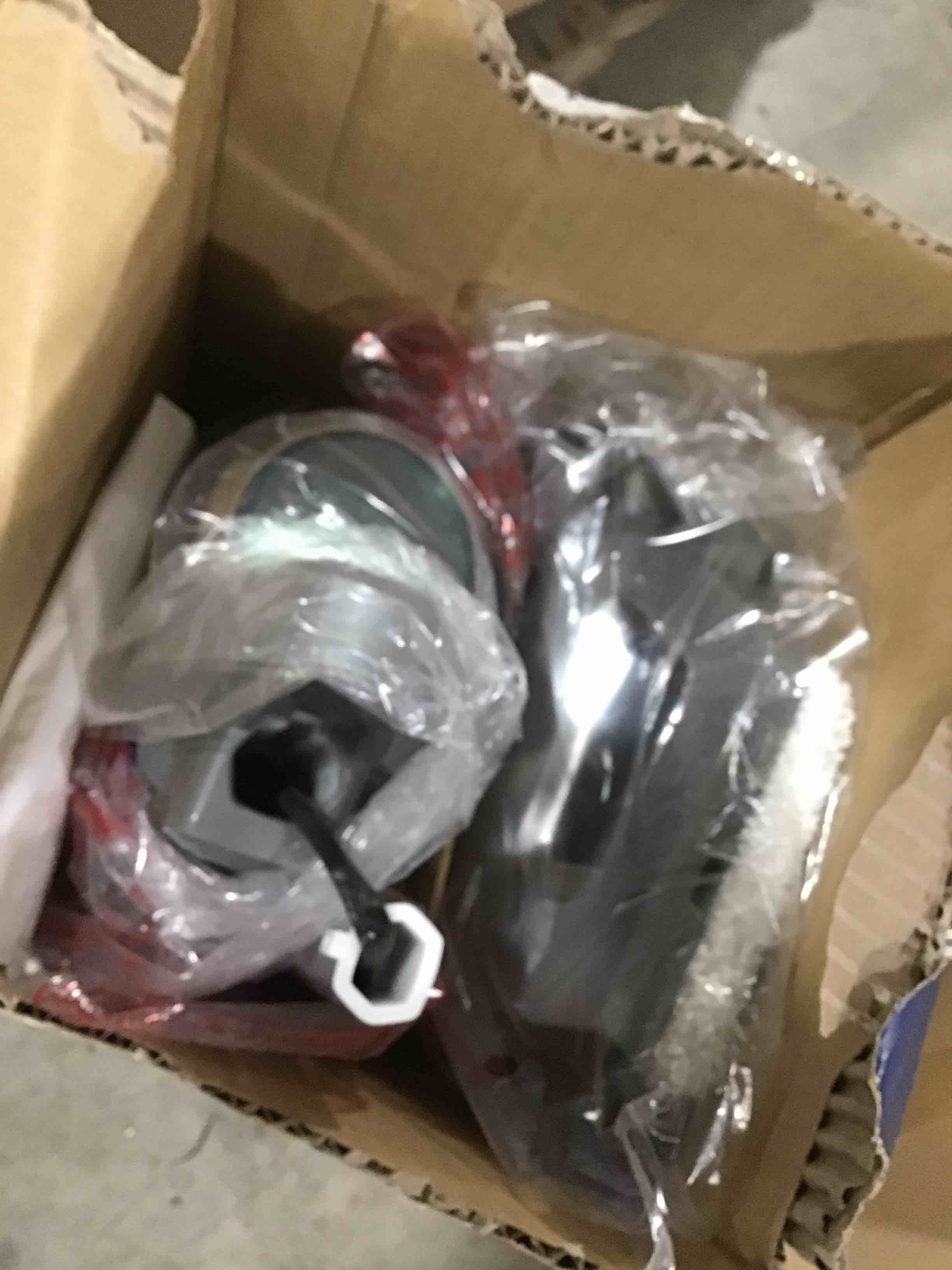 https://s3.amazonaws.com/lotting-images-prod/bidfta/BLU6065194_1708622853550.jpeg