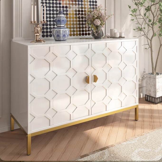Bailes Iron 2 - Door Accent Cabinet