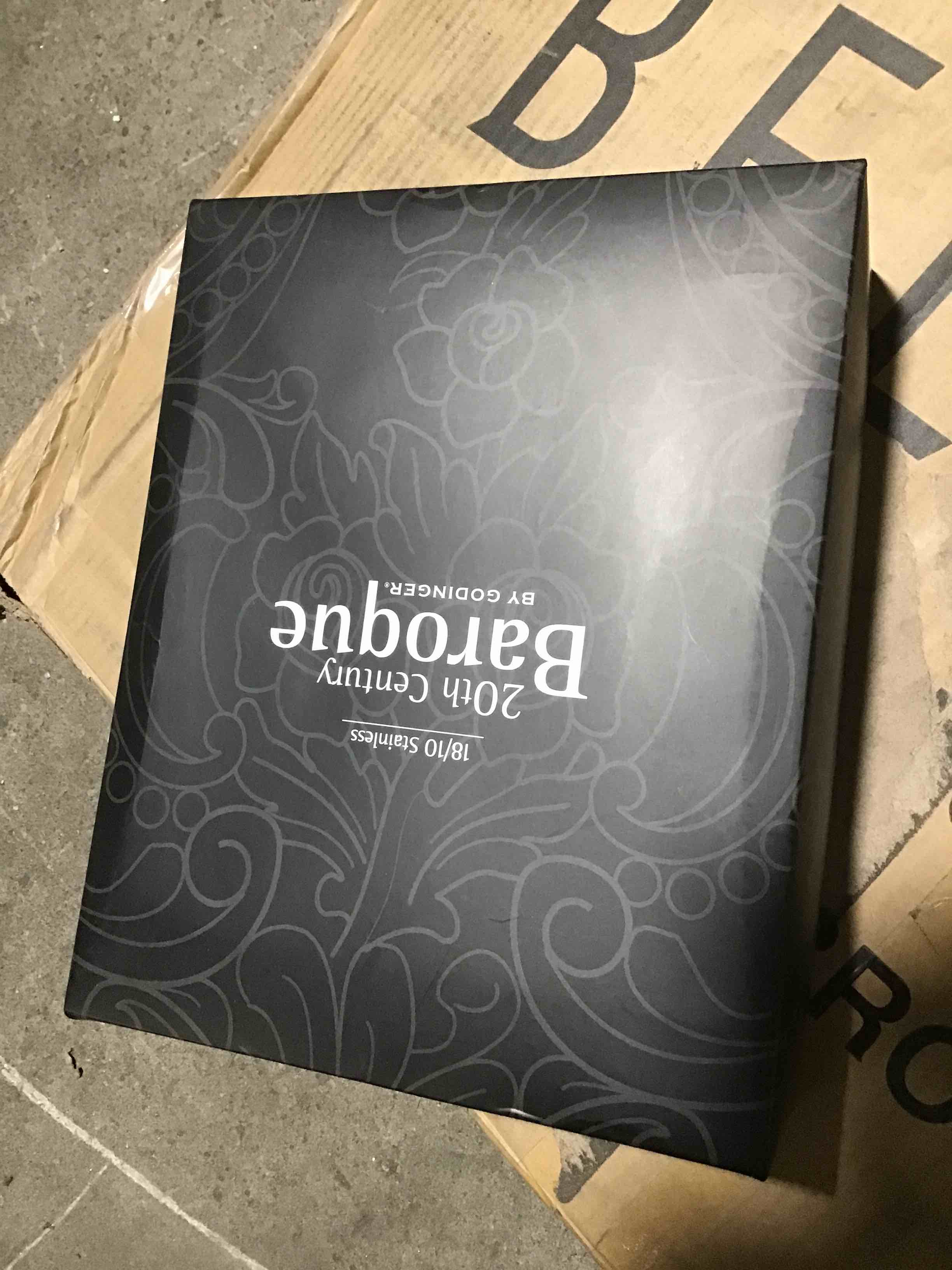 https://s3.amazonaws.com/lotting-images-prod/bidfta/BLU6065875_1709318371629.jpeg