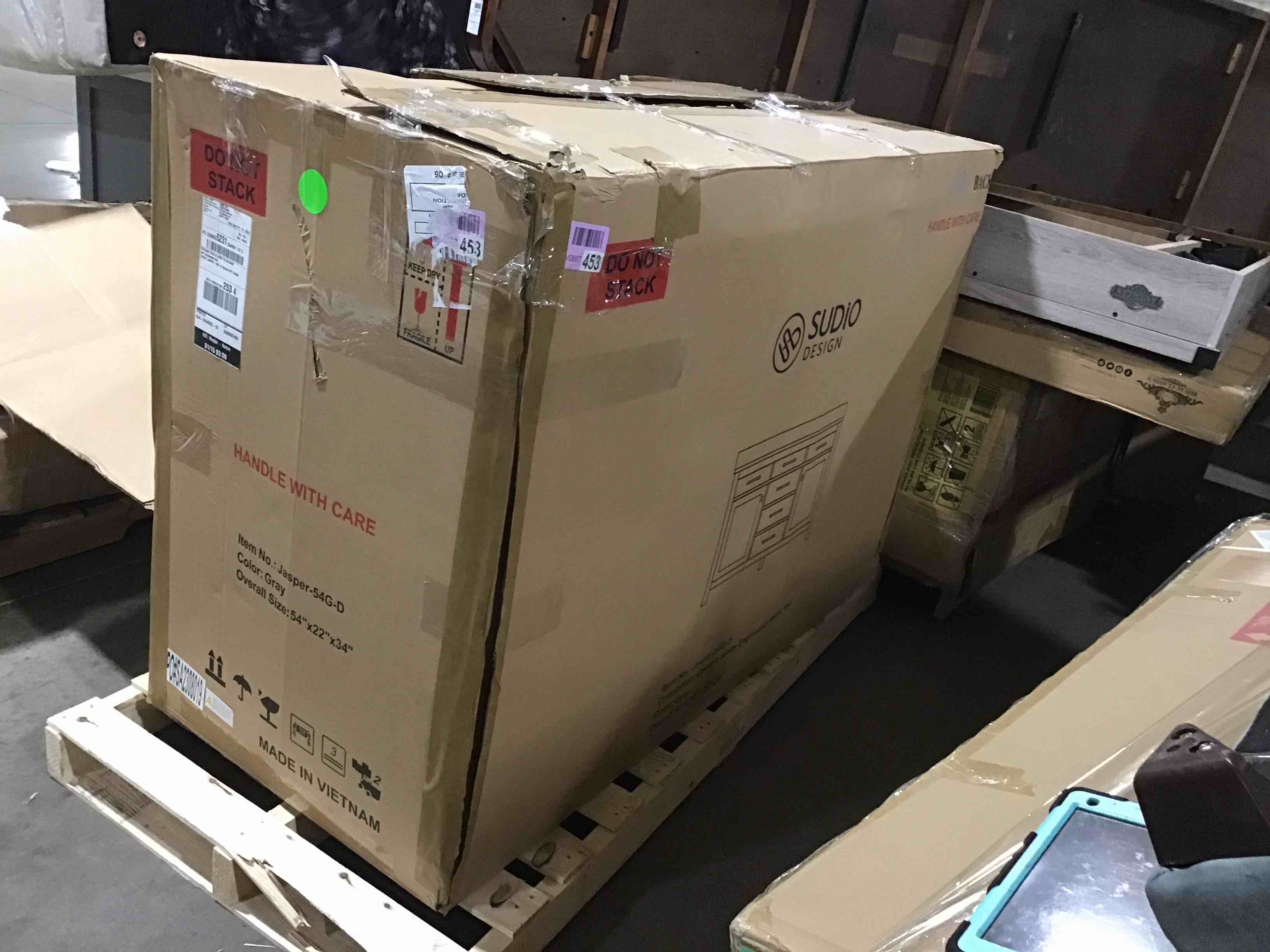 https://s3.amazonaws.com/lotting-images-prod/bidfta/BLU6066464_1707245543750.jpeg