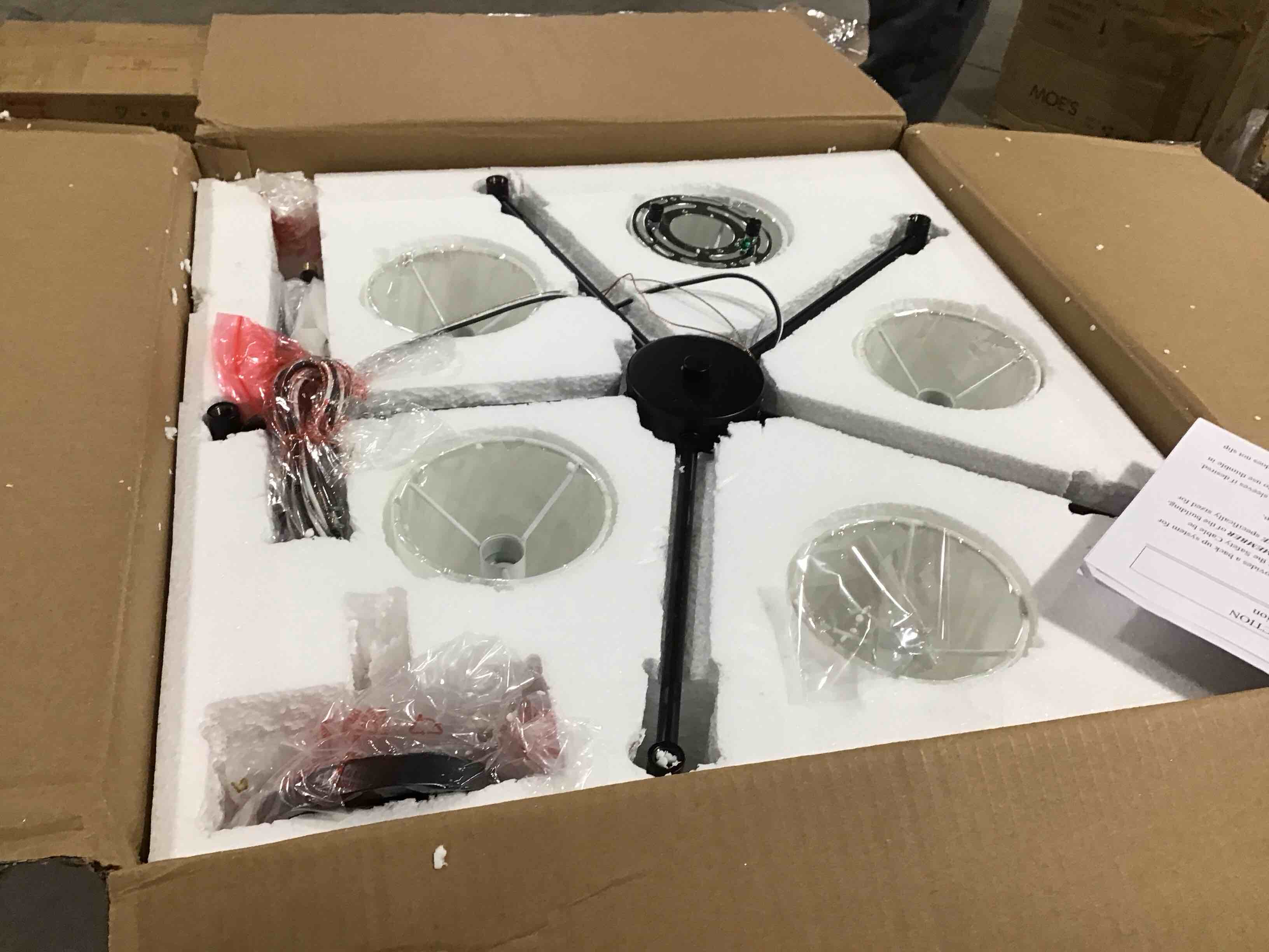 https://s3.amazonaws.com/lotting-images-prod/bidfta/BLU6066500_1707311521393.jpeg