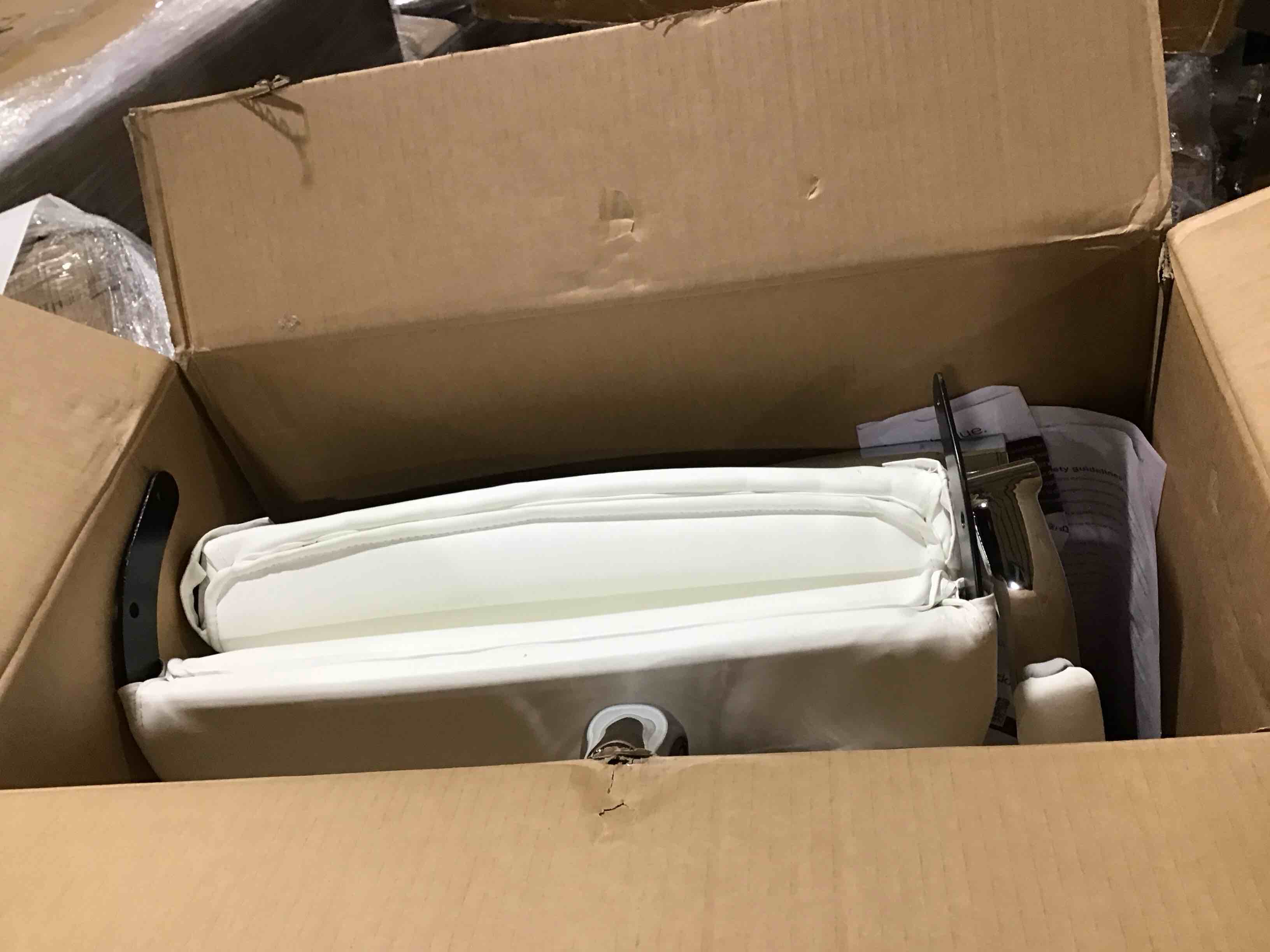 https://s3.amazonaws.com/lotting-images-prod/bidfta/BLU6066504_1707311779848.jpeg
