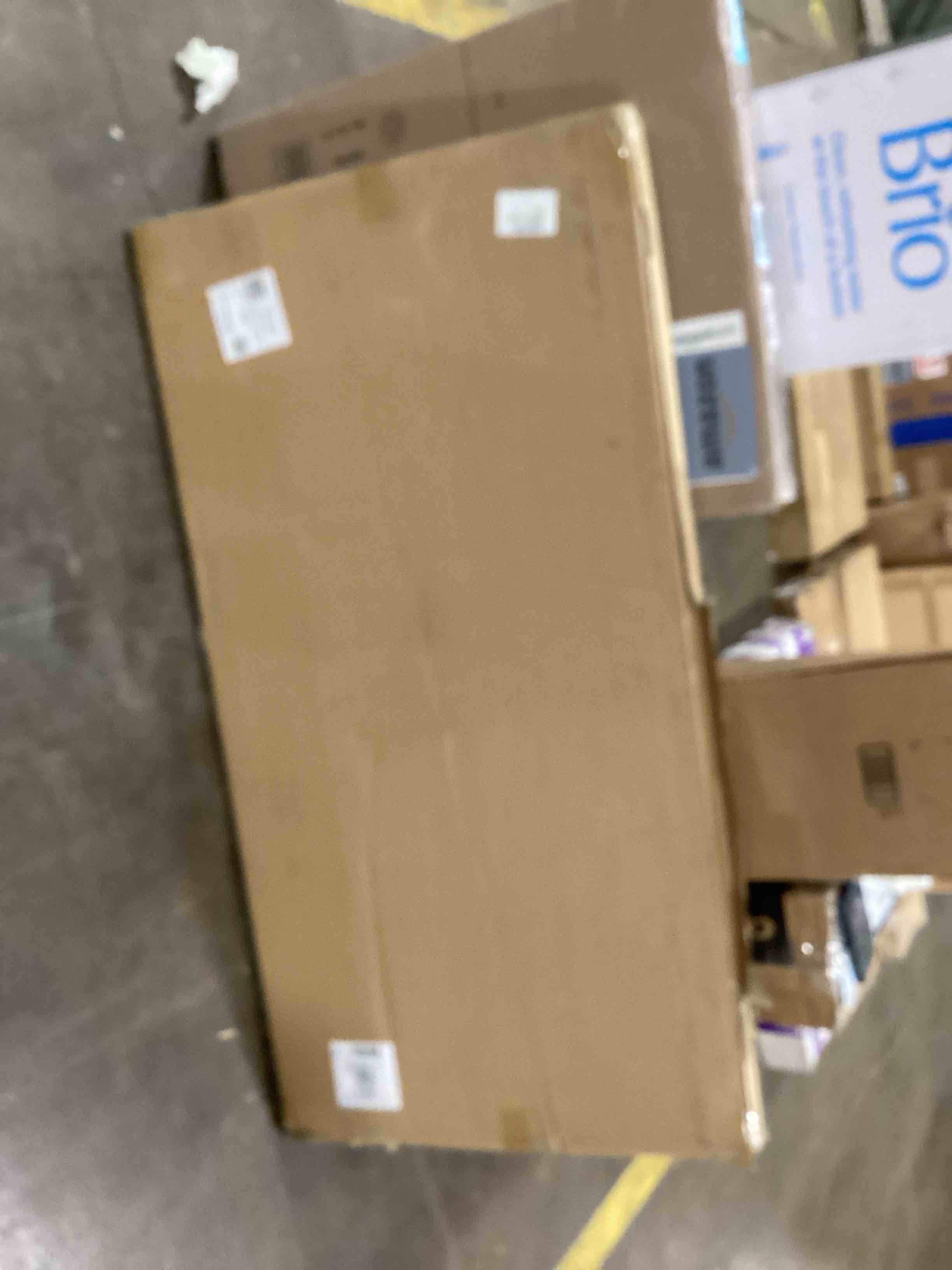 https://s3.amazonaws.com/lotting-images-prod/bidfta/BLU6067949_1709739370763.jpeg