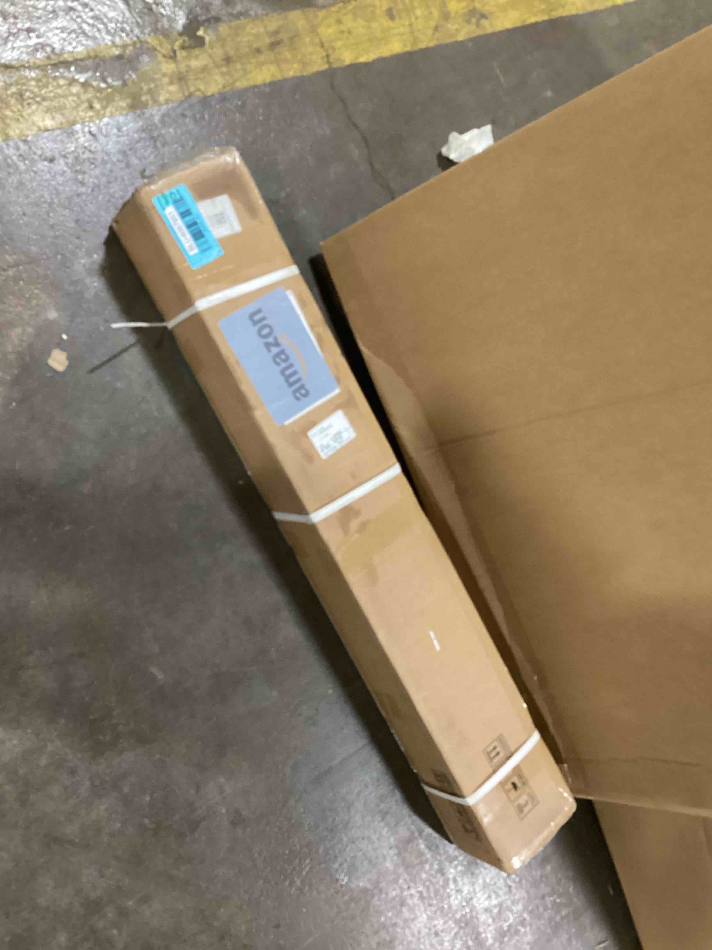 https://s3.amazonaws.com/lotting-images-prod/bidfta/BLU6067951_1709739267484.jpeg
