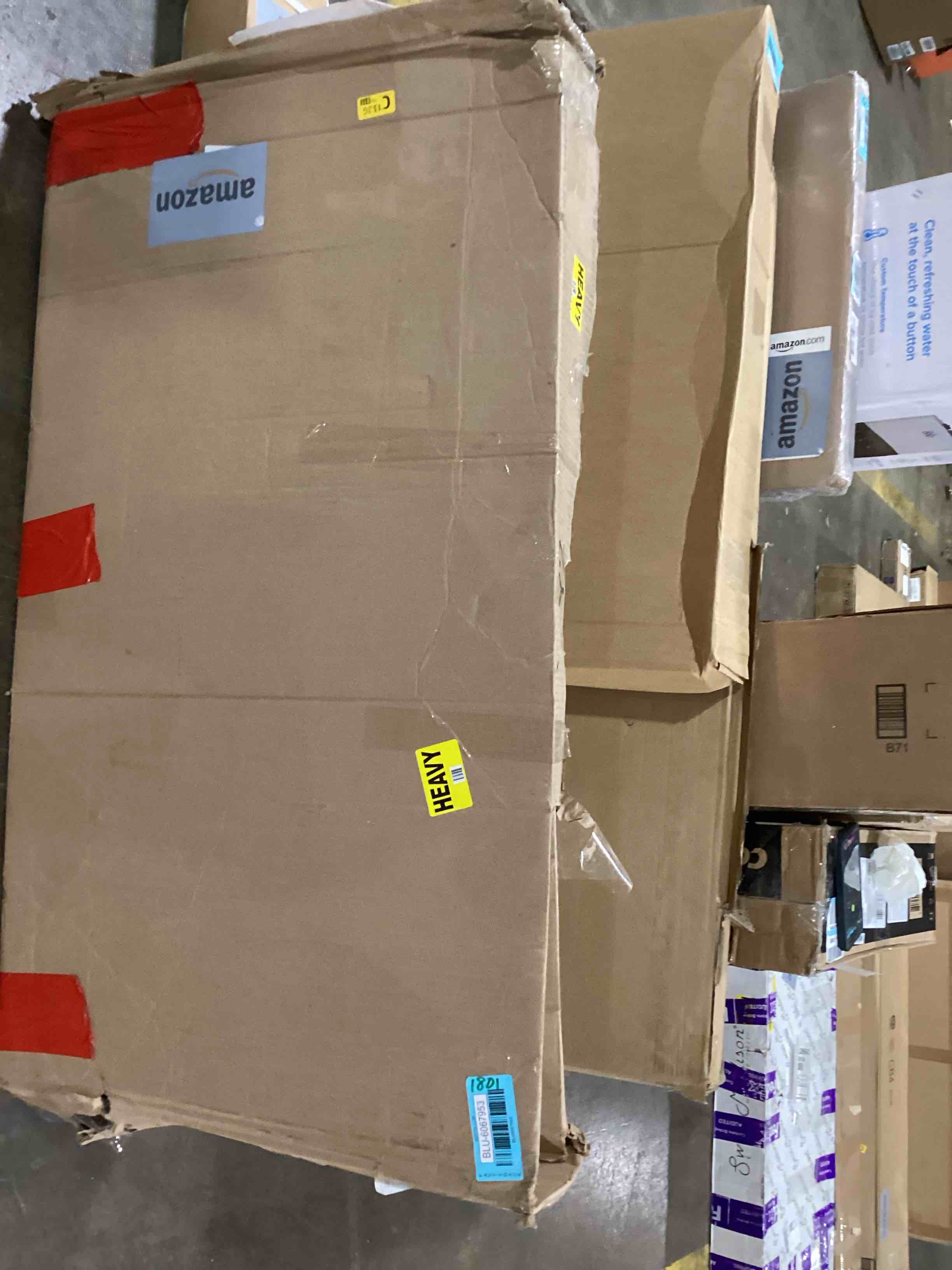 https://s3.amazonaws.com/lotting-images-prod/bidfta/BLU6067953_1709738978850.jpeg