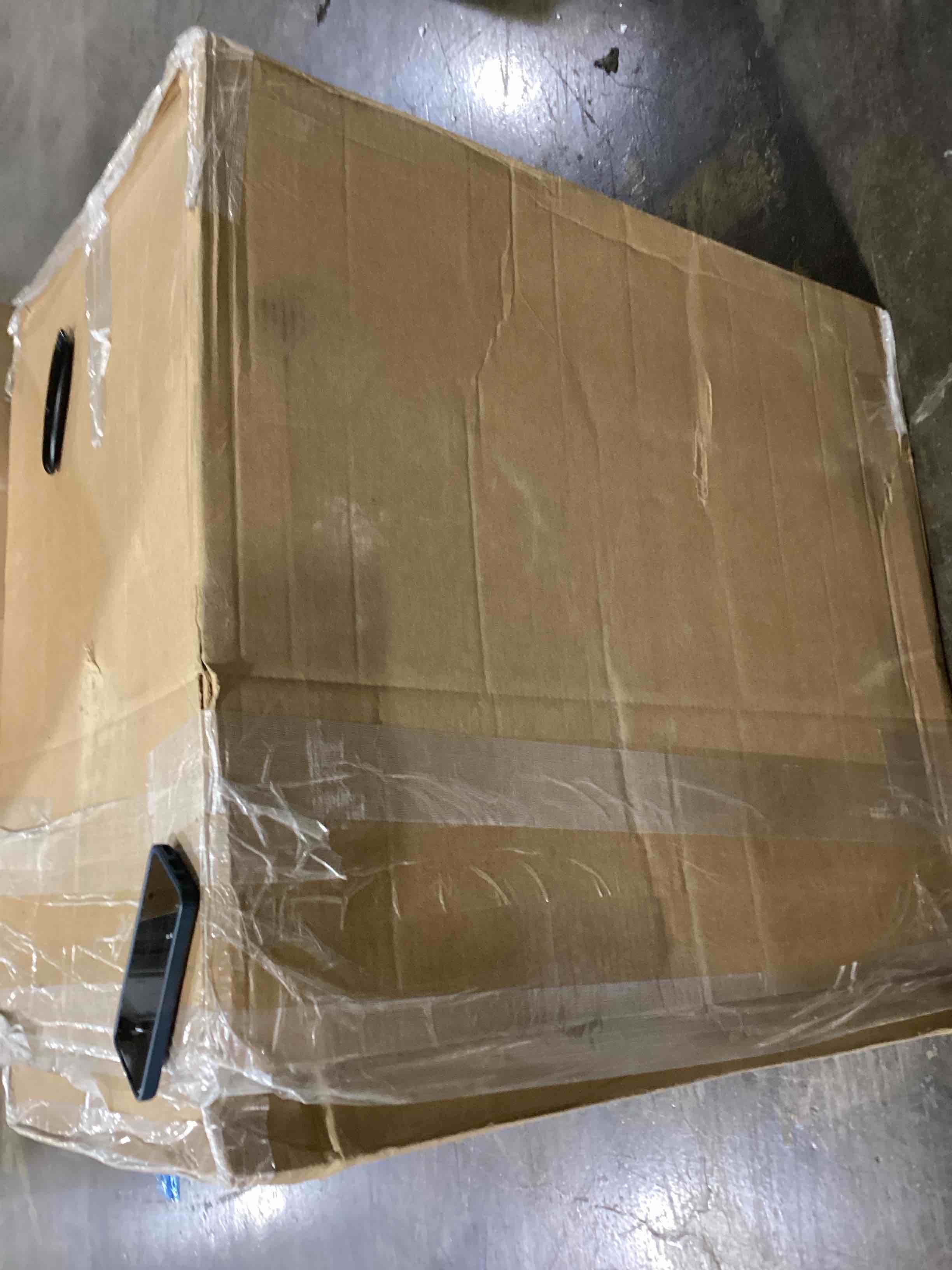https://s3.amazonaws.com/lotting-images-prod/bidfta/BLU6068914_1713368726211.jpeg