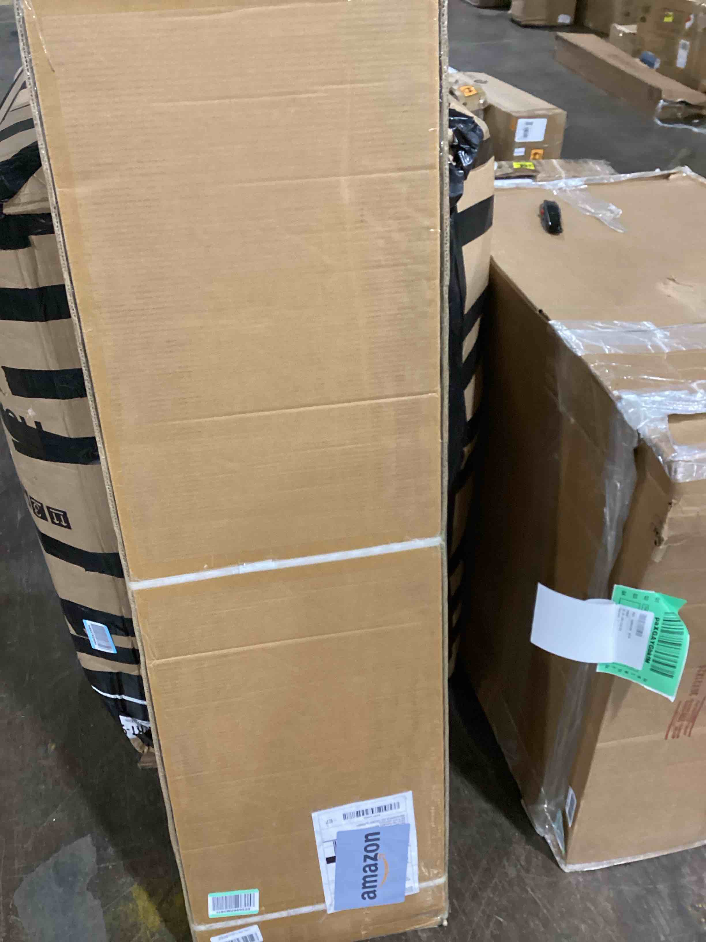 https://s3.amazonaws.com/lotting-images-prod/bidfta/BLU6068915_1713368767255.jpeg