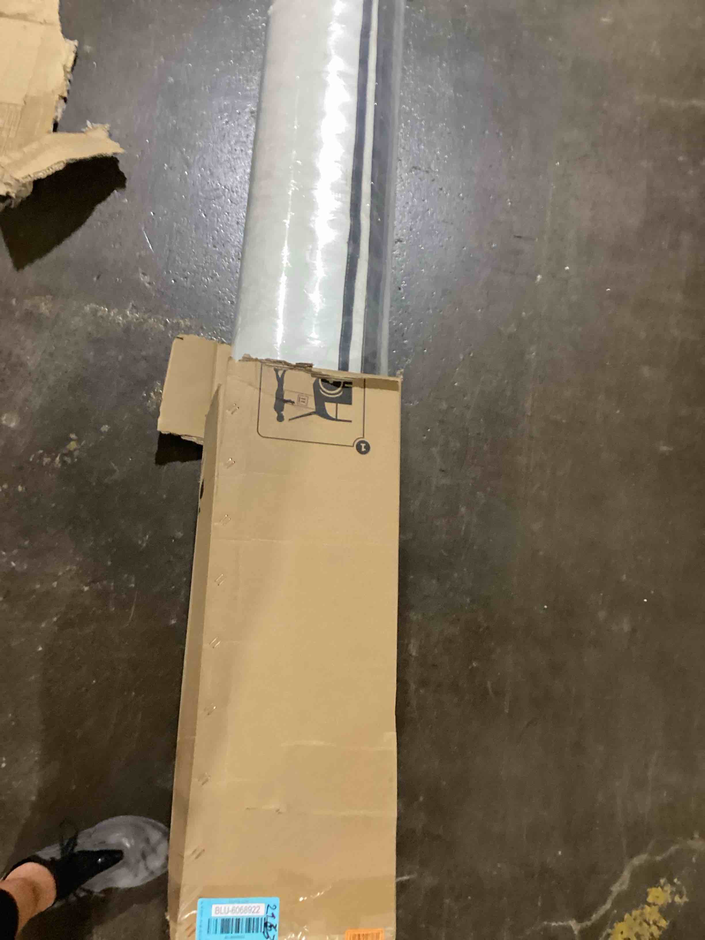 https://s3.amazonaws.com/lotting-images-prod/bidfta/BLU6068922_1713373071759.jpeg