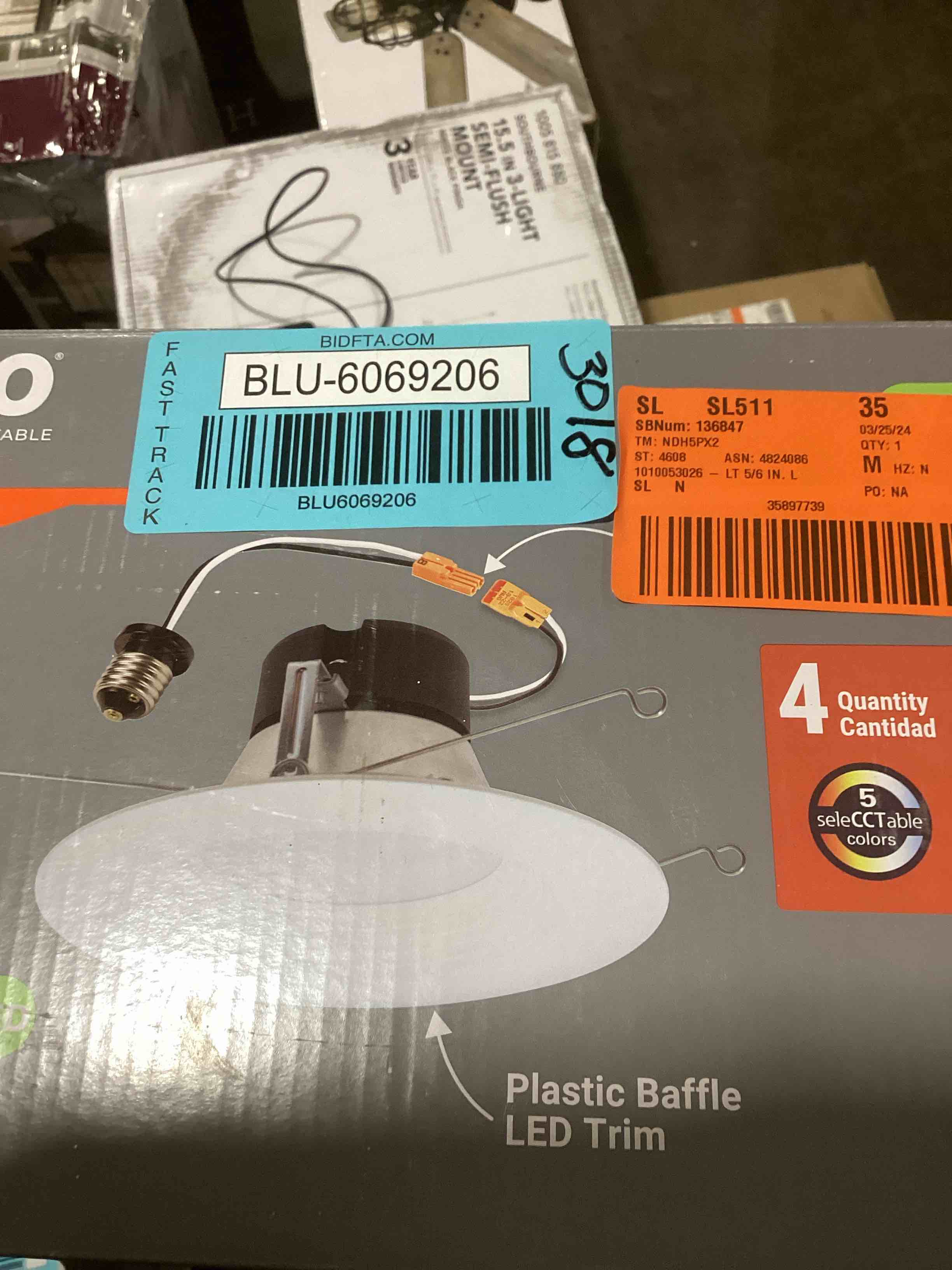 https://s3.amazonaws.com/lotting-images-prod/bidfta/BLU6069206_1713474243903.jpeg