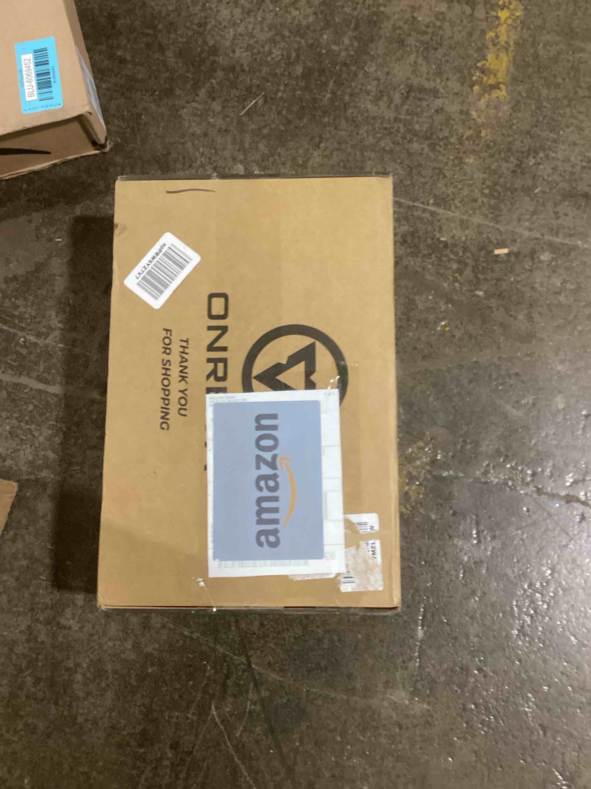 https://s3.amazonaws.com/lotting-images-prod/bidfta/BLU6069454_1710168908703.jpeg
