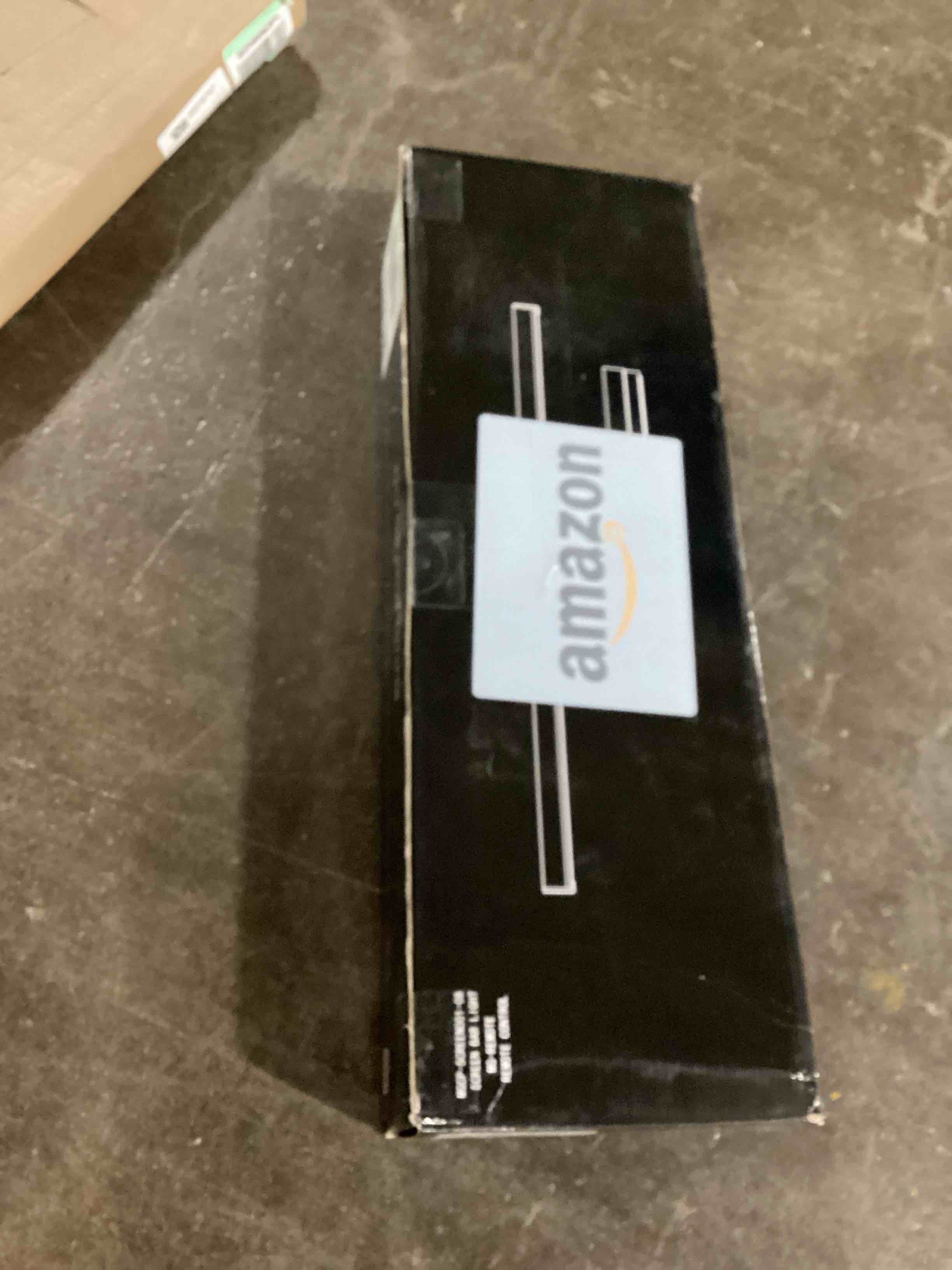 https://s3.amazonaws.com/lotting-images-prod/bidfta/BLU6069521_1710186295364.jpeg