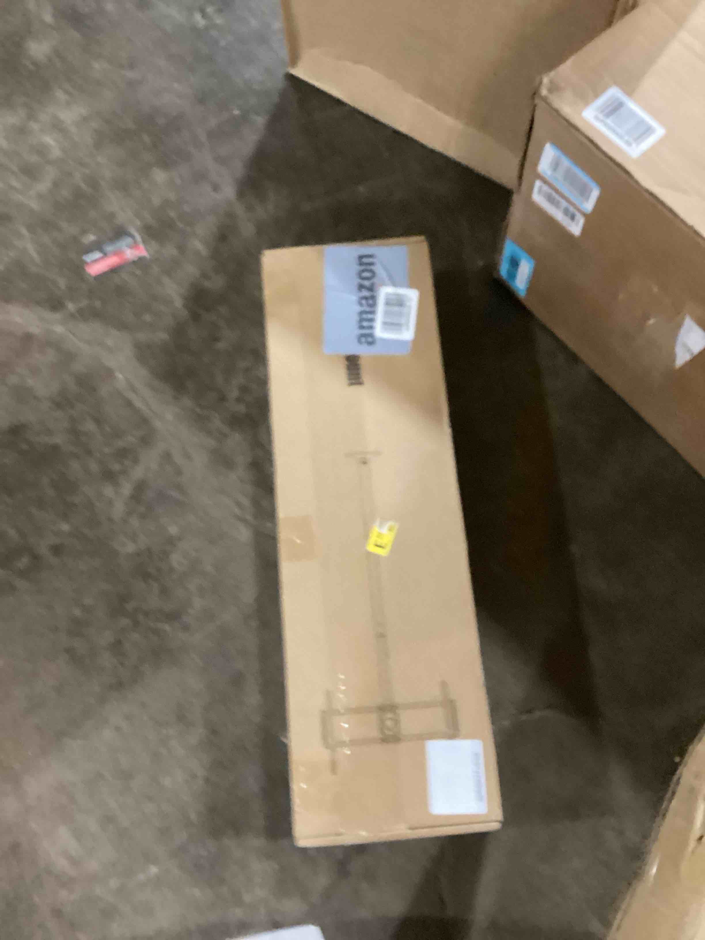 https://s3.amazonaws.com/lotting-images-prod/bidfta/BLU6070599_1711387005081.jpeg