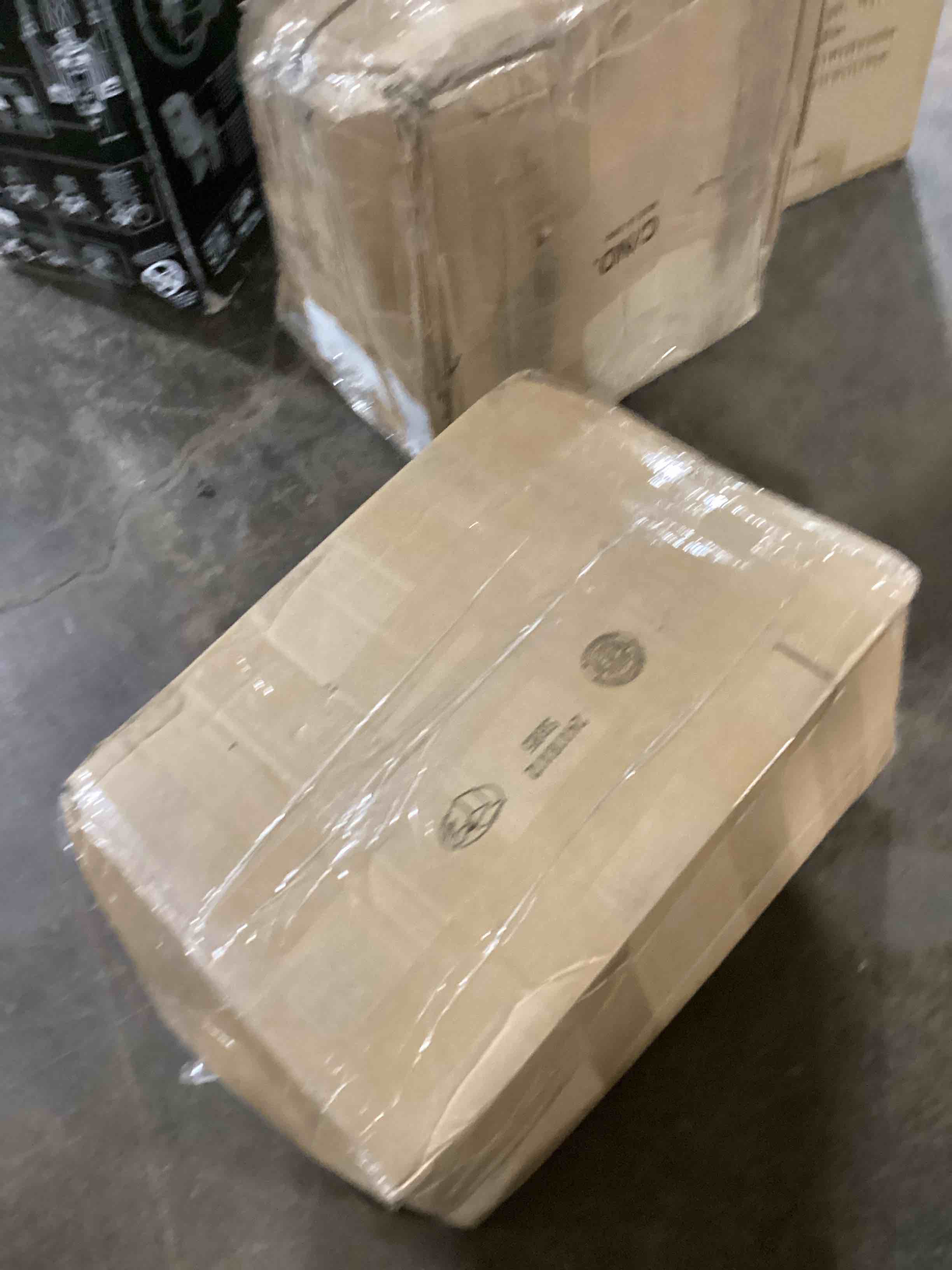 https://s3.amazonaws.com/lotting-images-prod/bidfta/BLU6070608_1711387722596.jpeg