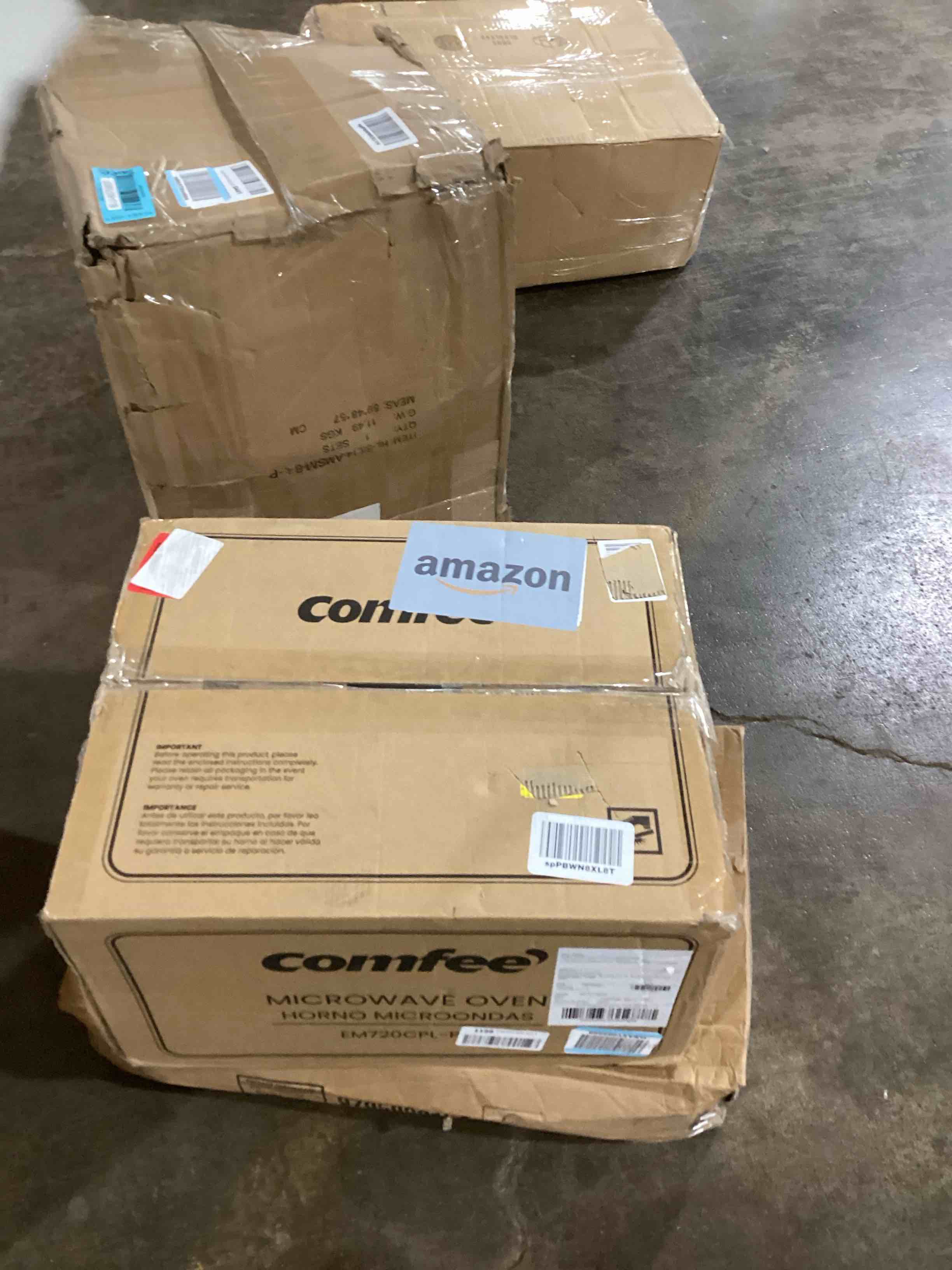 https://s3.amazonaws.com/lotting-images-prod/bidfta/BLU6070611_1711388008065.jpeg