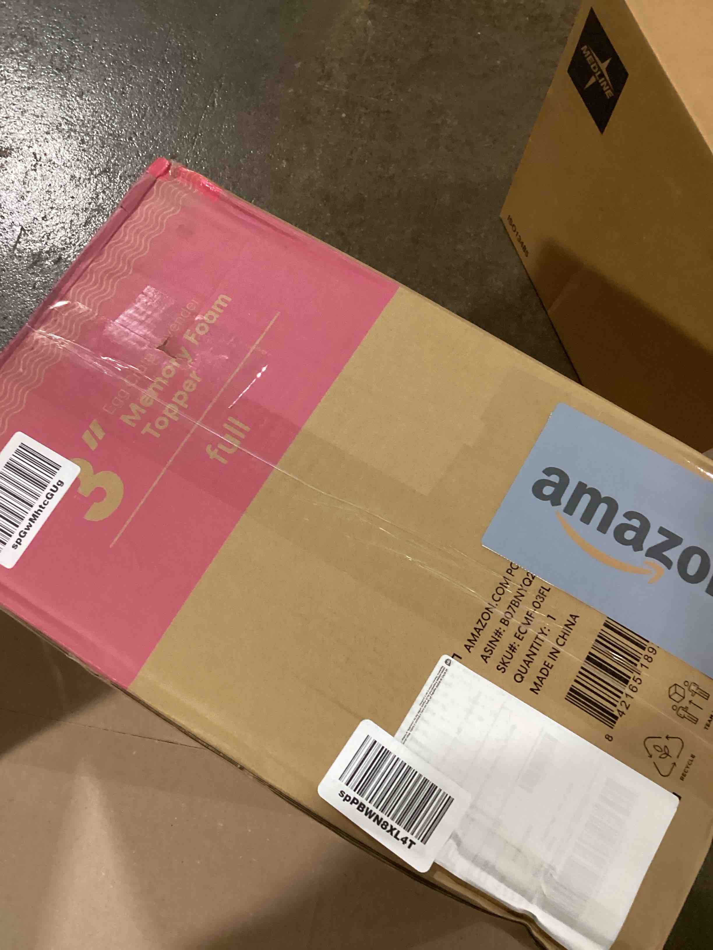 https://s3.amazonaws.com/lotting-images-prod/bidfta/BLU6070622_1711388715355.jpeg