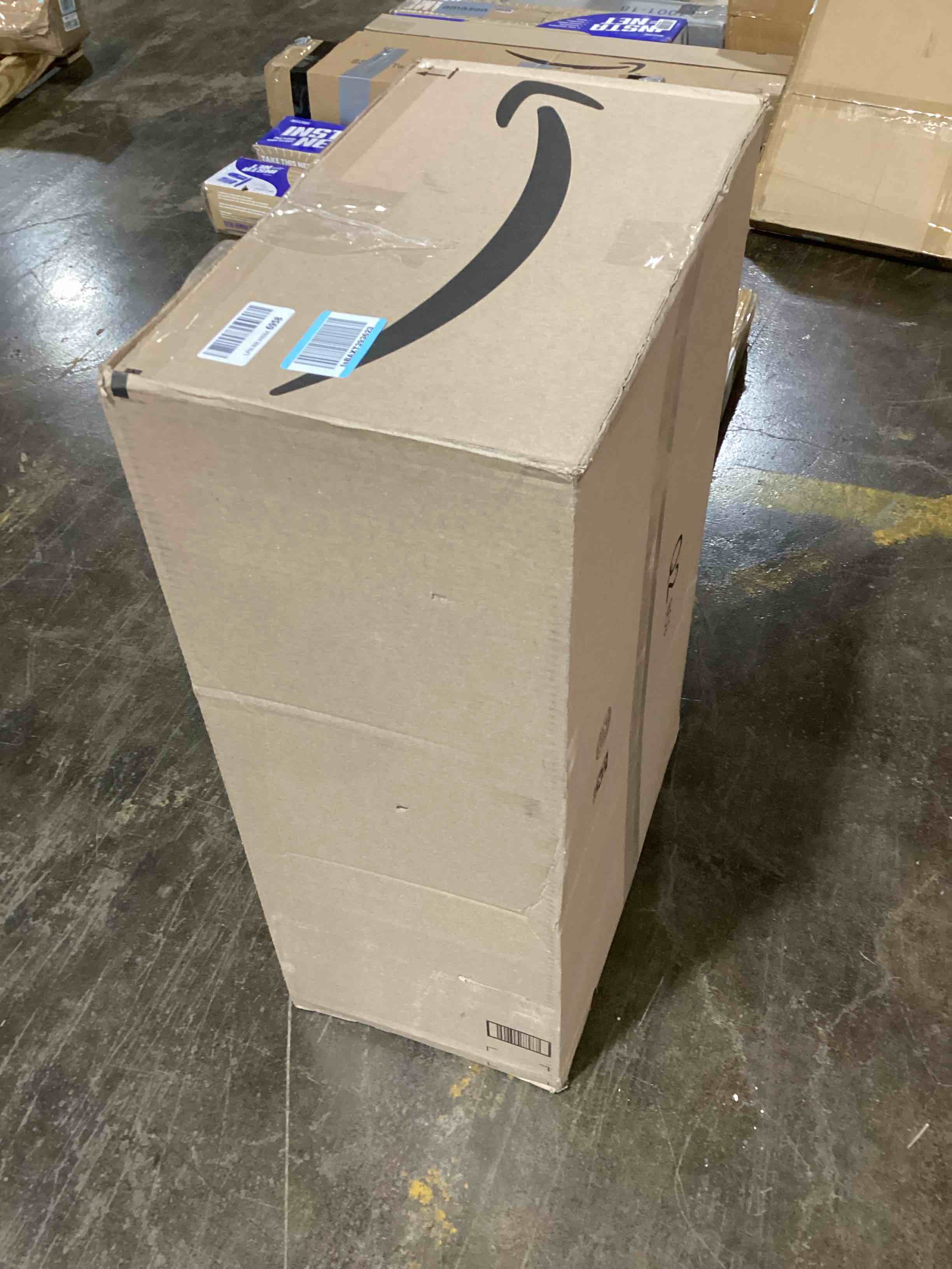 https://s3.amazonaws.com/lotting-images-prod/bidfta/BLU6070870_1711546947890.jpeg