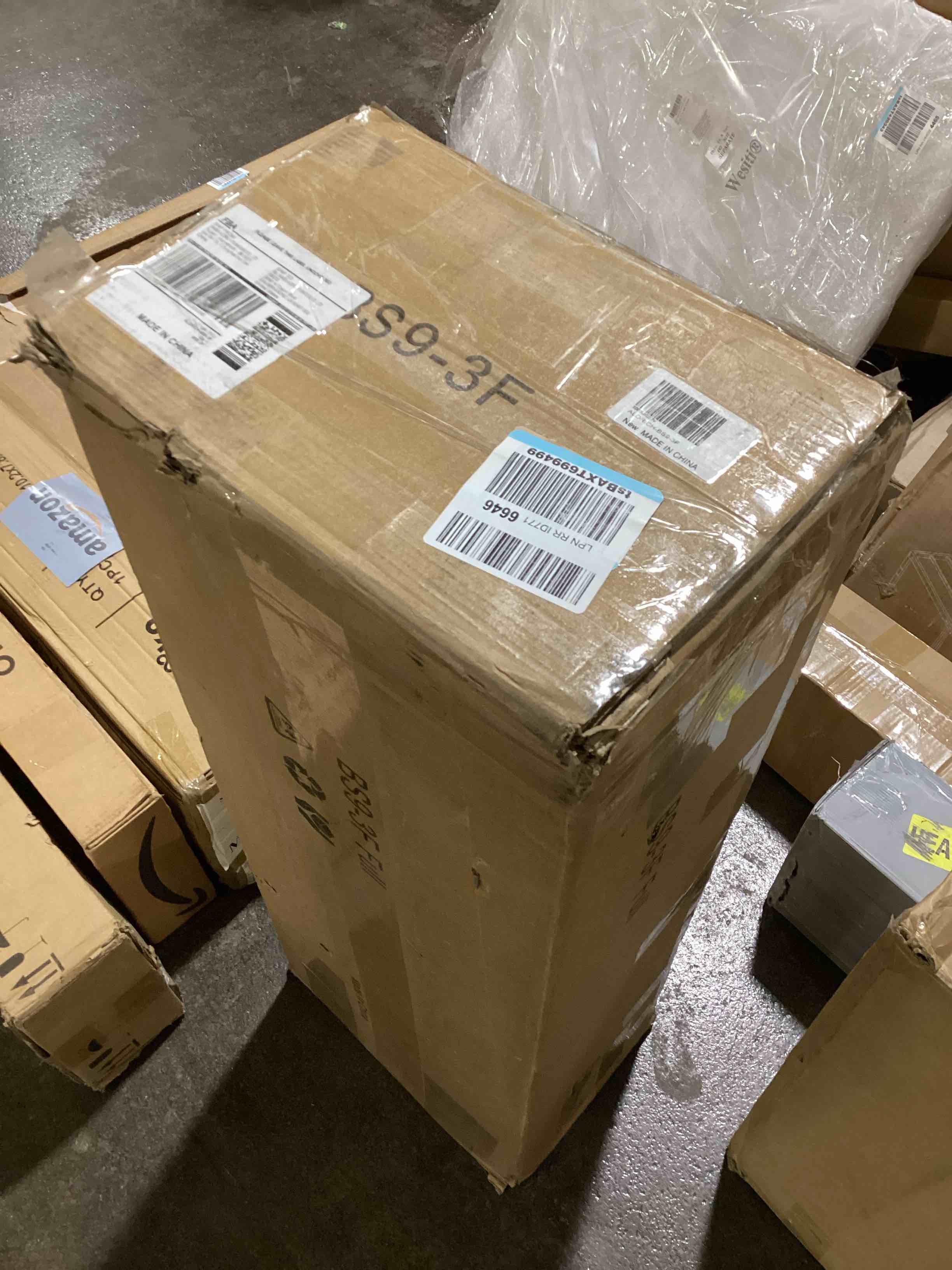 https://s3.amazonaws.com/lotting-images-prod/bidfta/BLU6070896_1711552751477.jpeg
