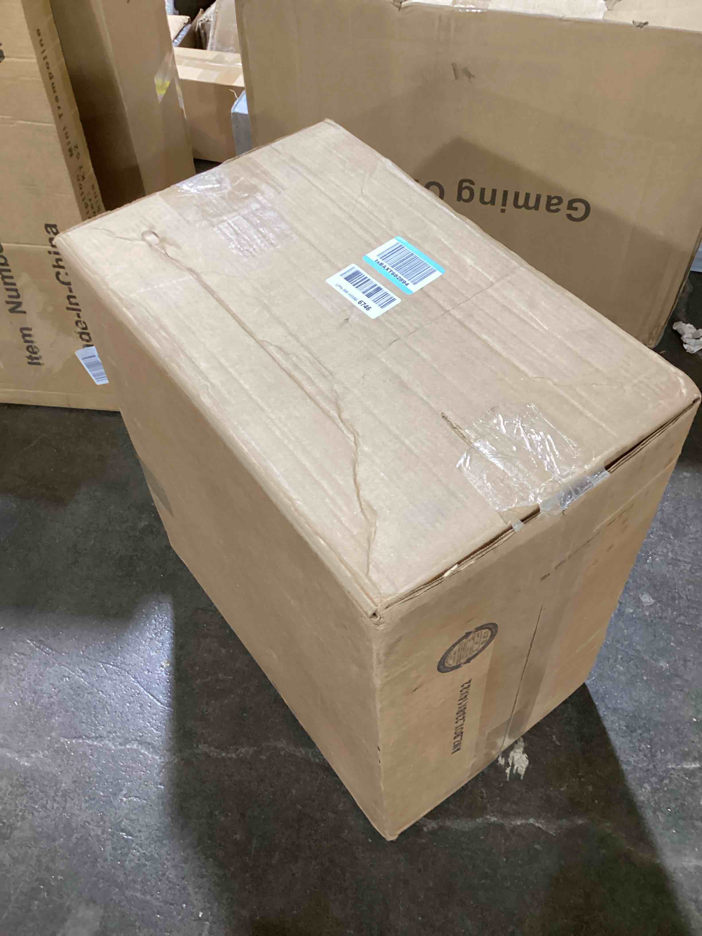https://s3.amazonaws.com/lotting-images-prod/bidfta/BLU6070898_1711552402351.jpeg