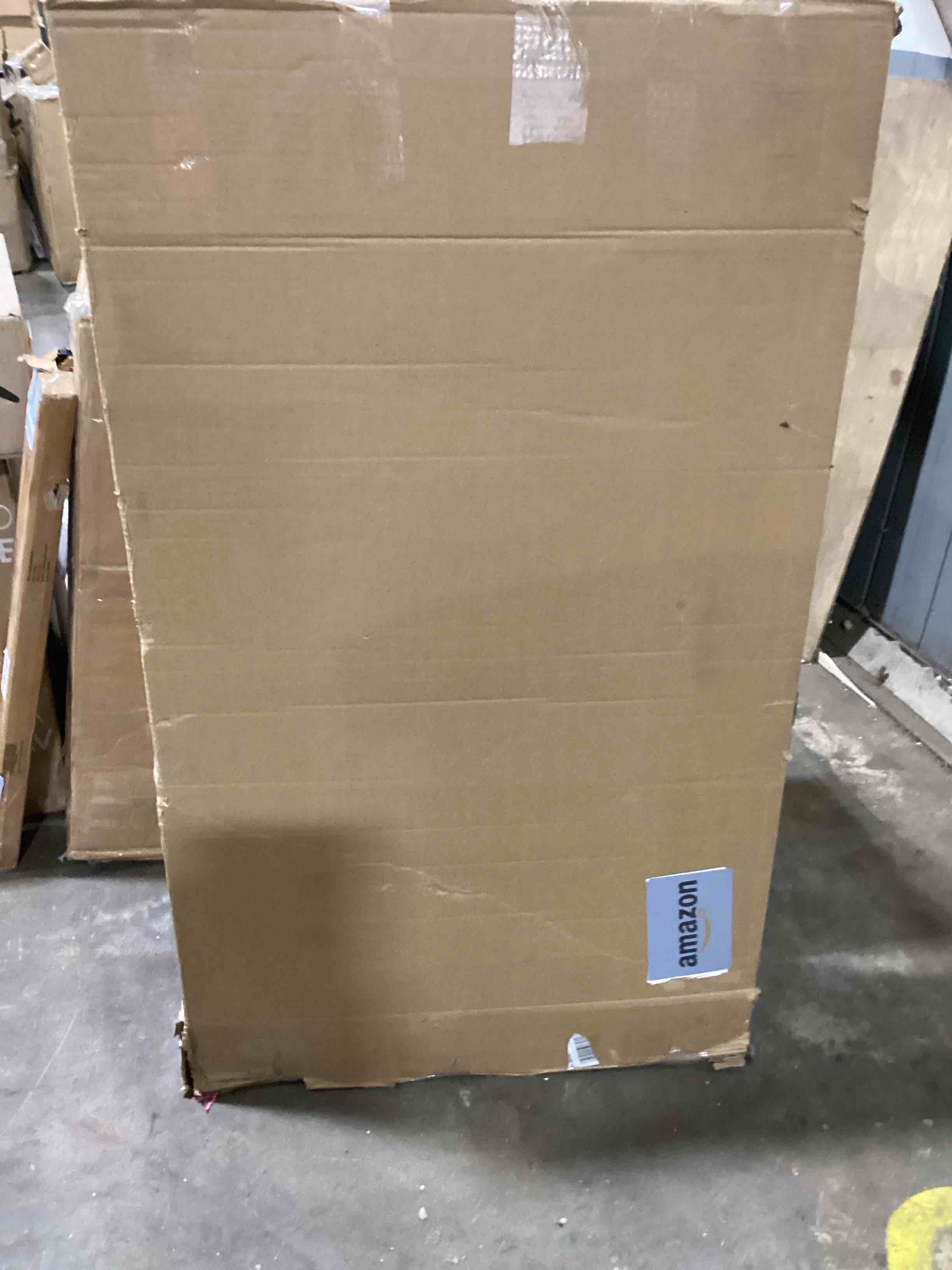 https://s3.amazonaws.com/lotting-images-prod/bidfta/BLU6071623_1713381583565.jpeg