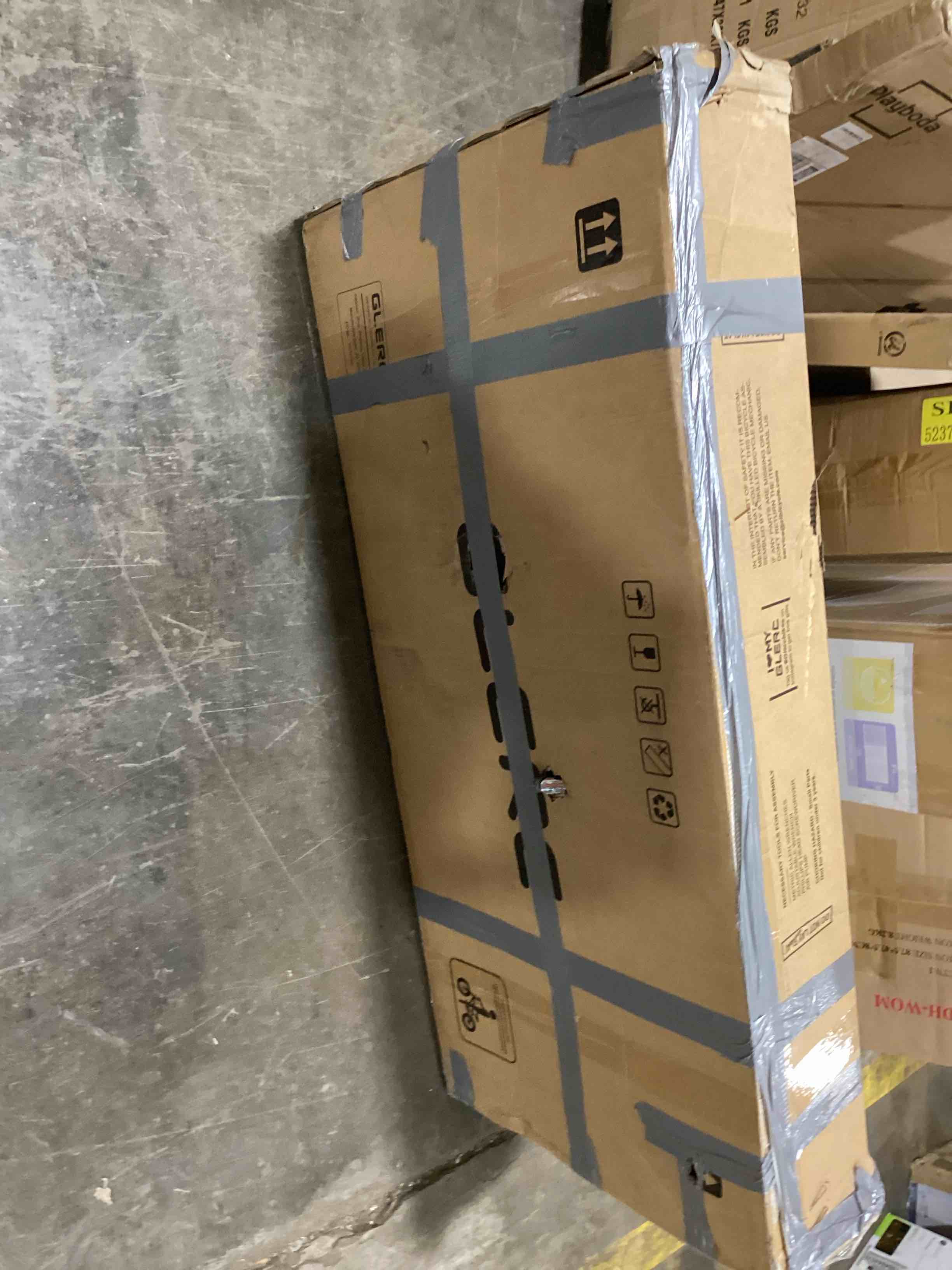https://s3.amazonaws.com/lotting-images-prod/bidfta/BLU6071663_1713450501355.jpeg