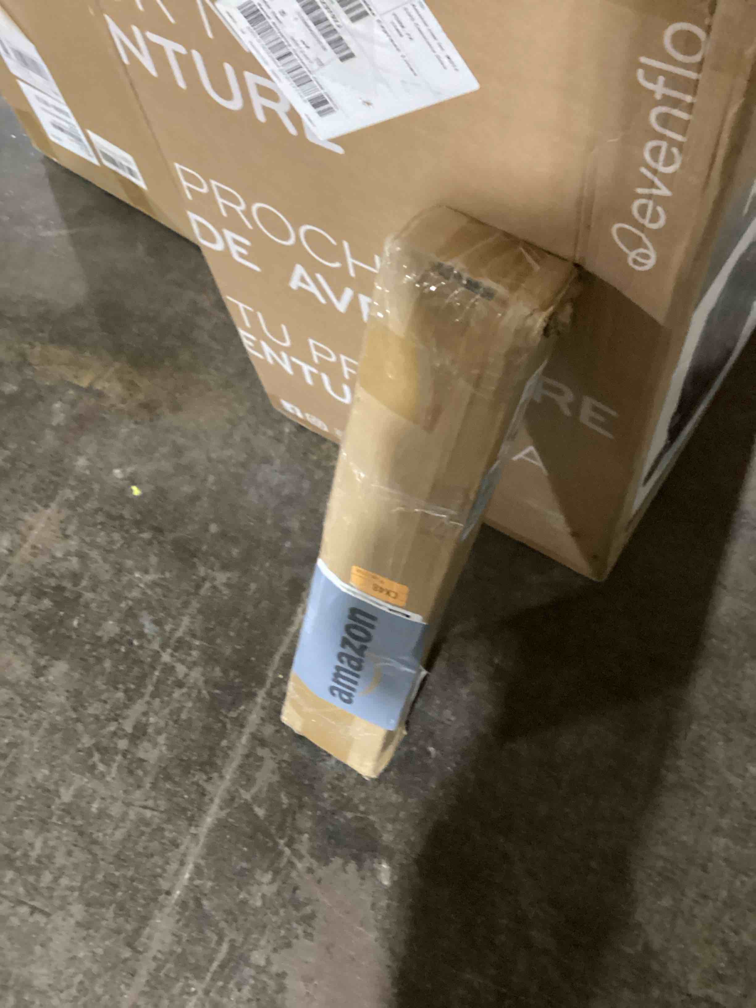 https://s3.amazonaws.com/lotting-images-prod/bidfta/BLU6071892_1713883260615.jpeg