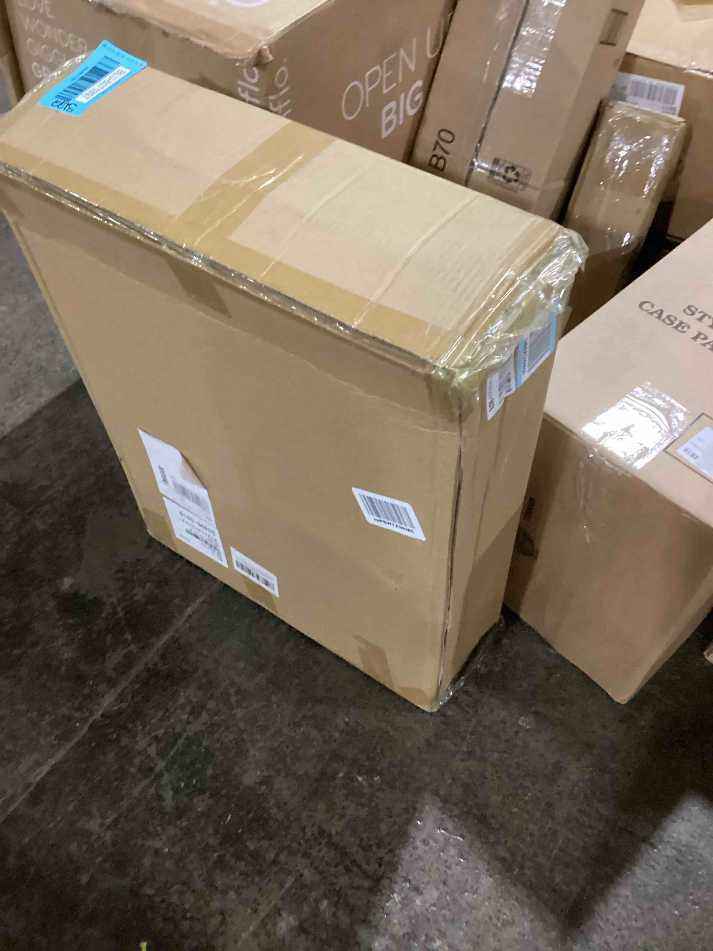 https://s3.amazonaws.com/lotting-images-prod/bidfta/BLU6071897_1713882851946.jpeg