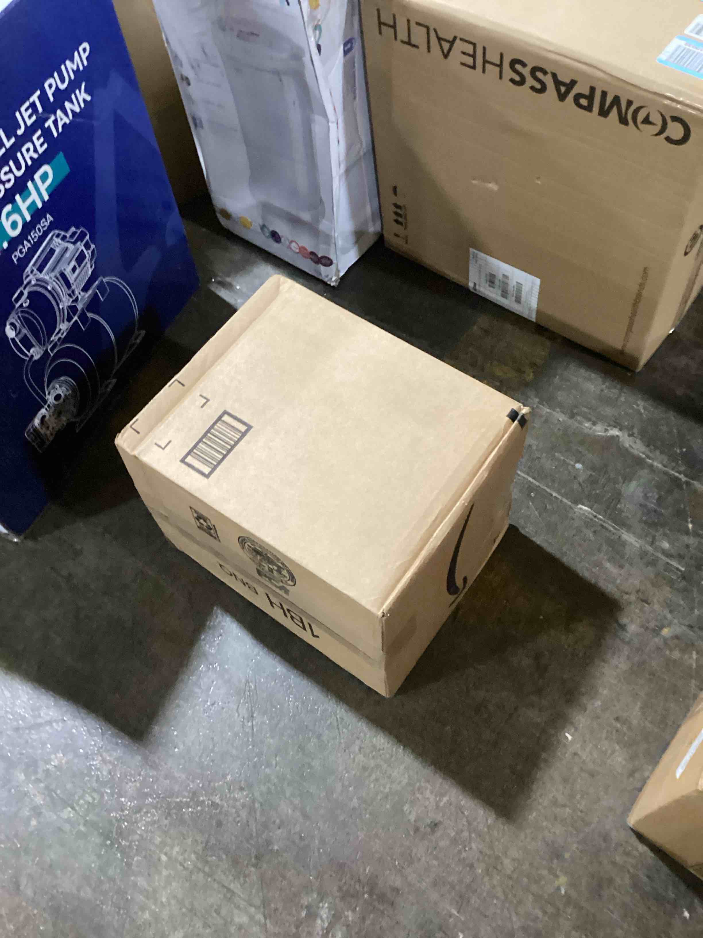 https://s3.amazonaws.com/lotting-images-prod/bidfta/BLU6071900_1713882527671.jpeg